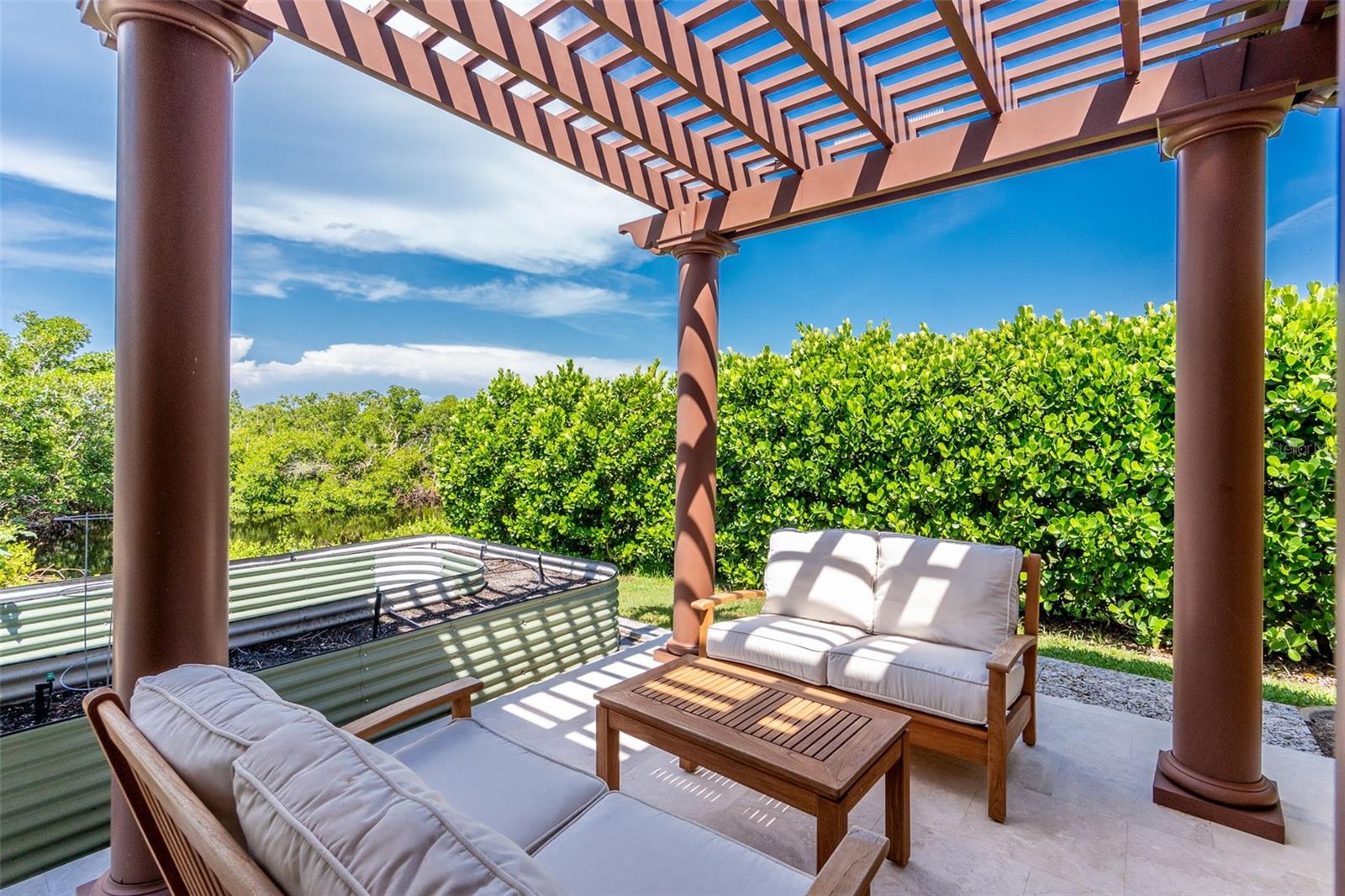 2000 MIDWAY ESTATES - Residential