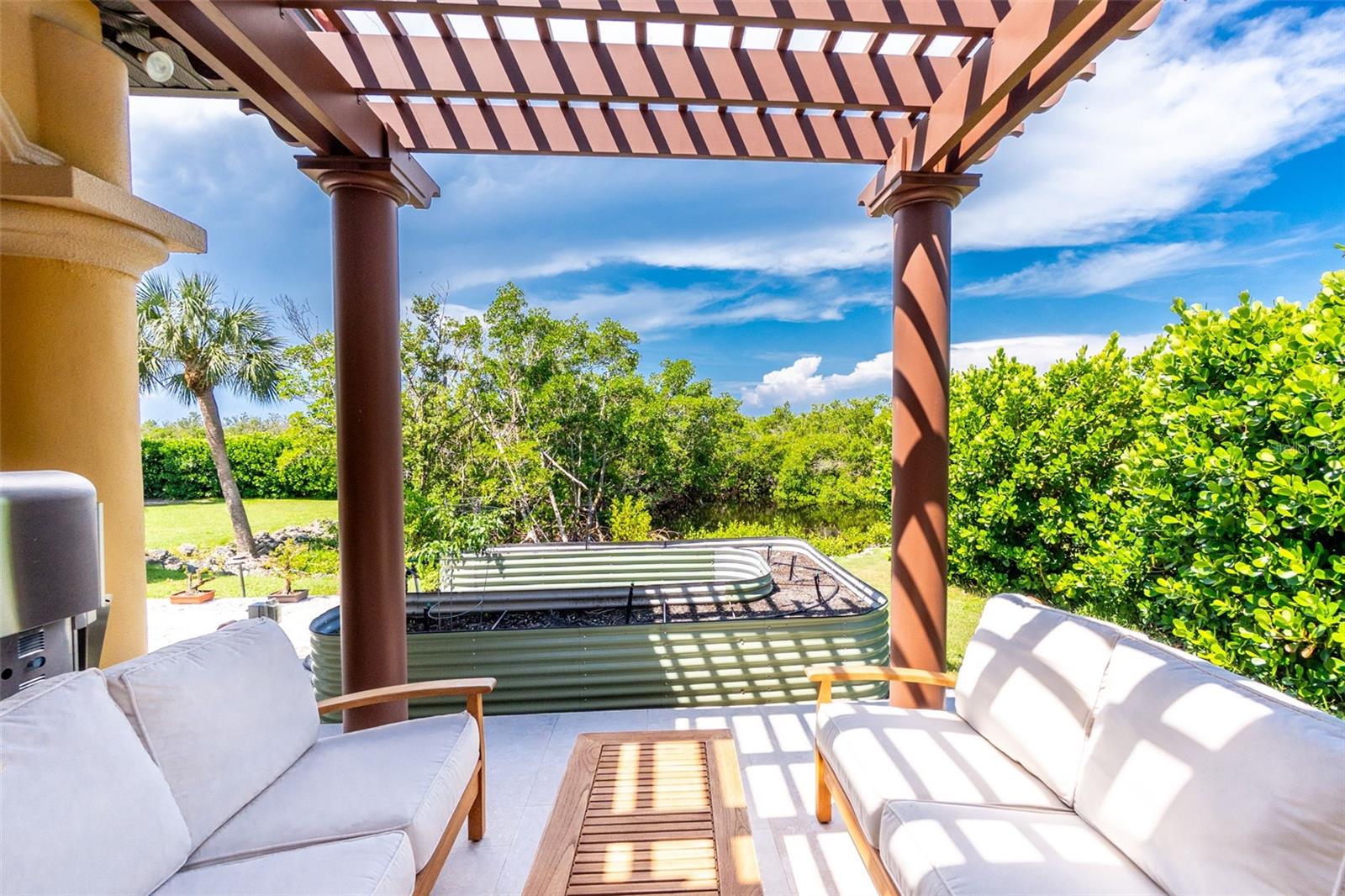 2000 MIDWAY ESTATES - Residential