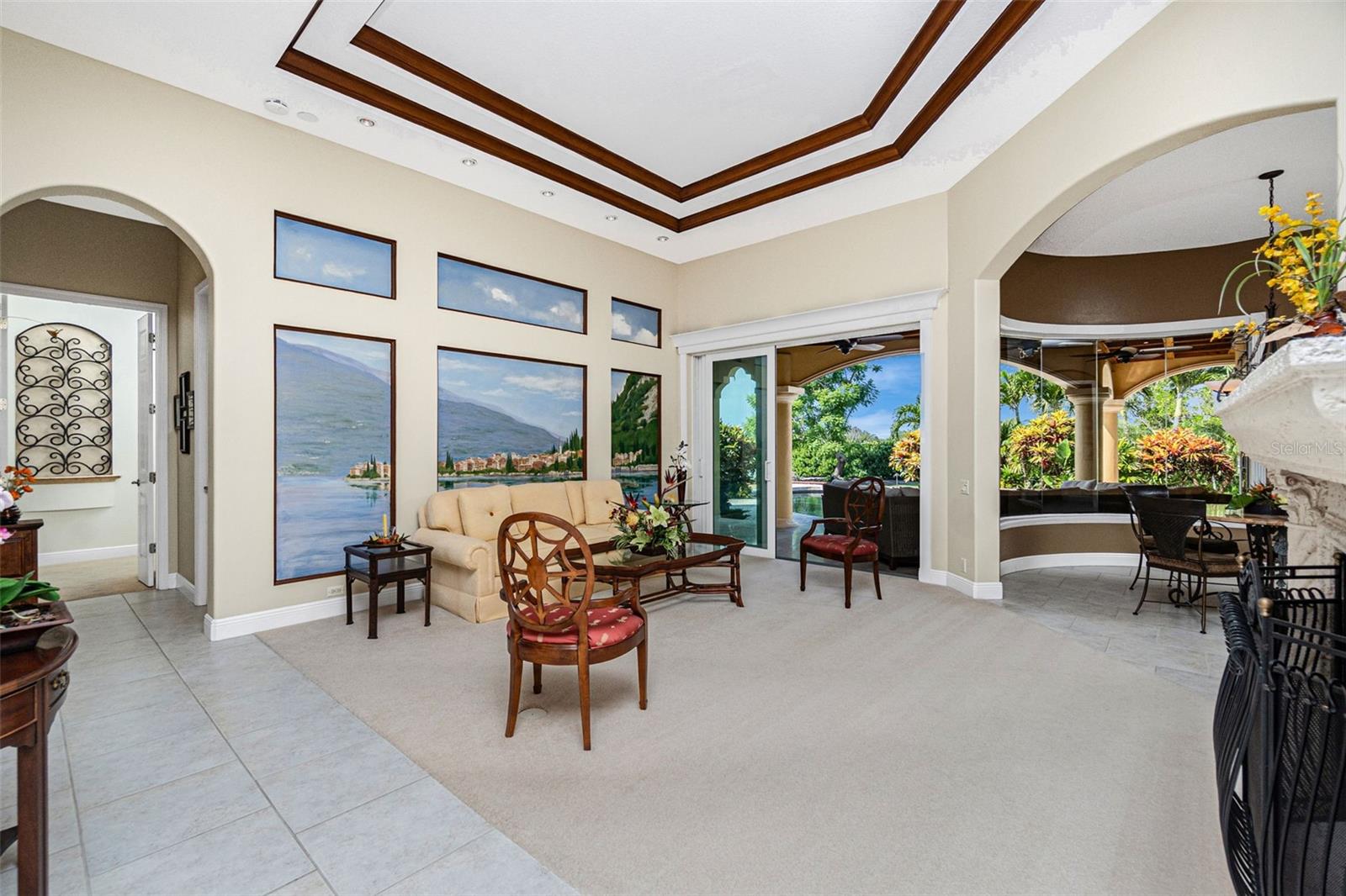 2000 MIDWAY ESTATES - Residential