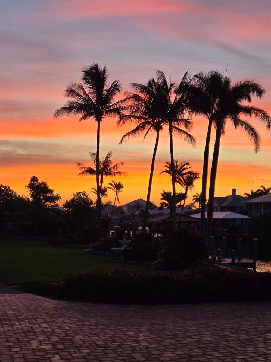 2000 MIDWAY ESTATES - Residential