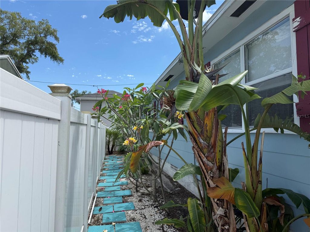 Photo of 1428 38th Avenue N, St Petersburg, FL 33704 (MLS # TB8509581)