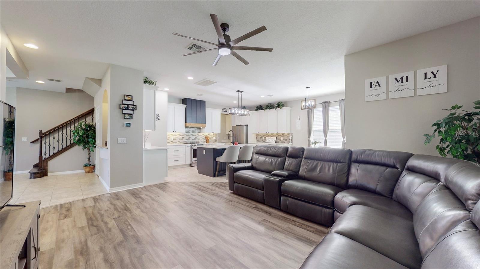 HARVEST LANDING - Residential