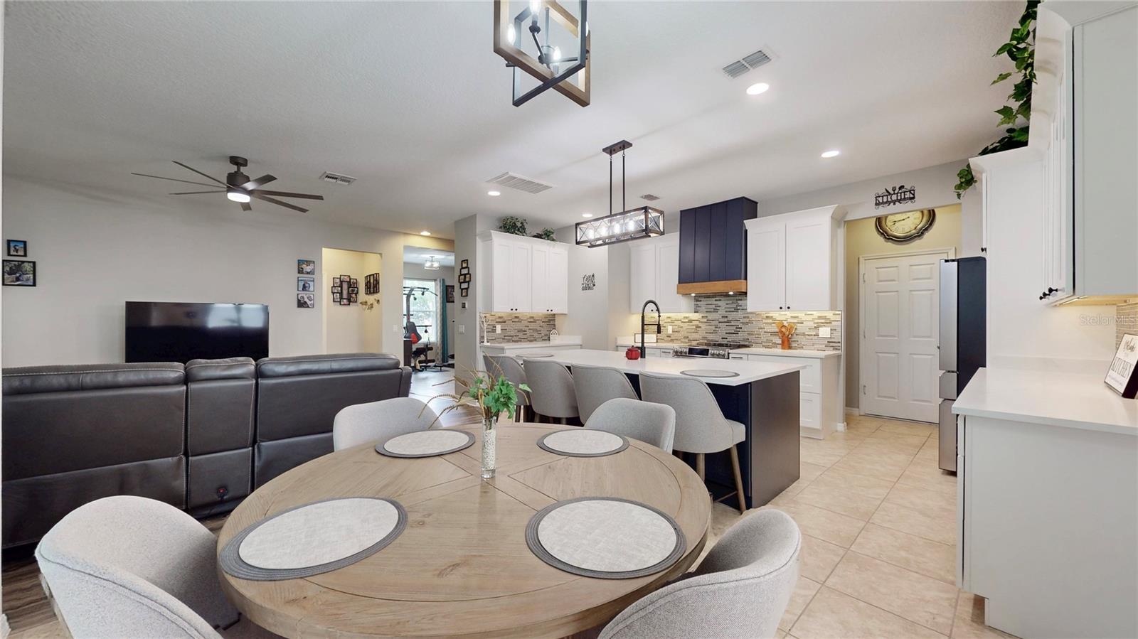 HARVEST LANDING - Residential