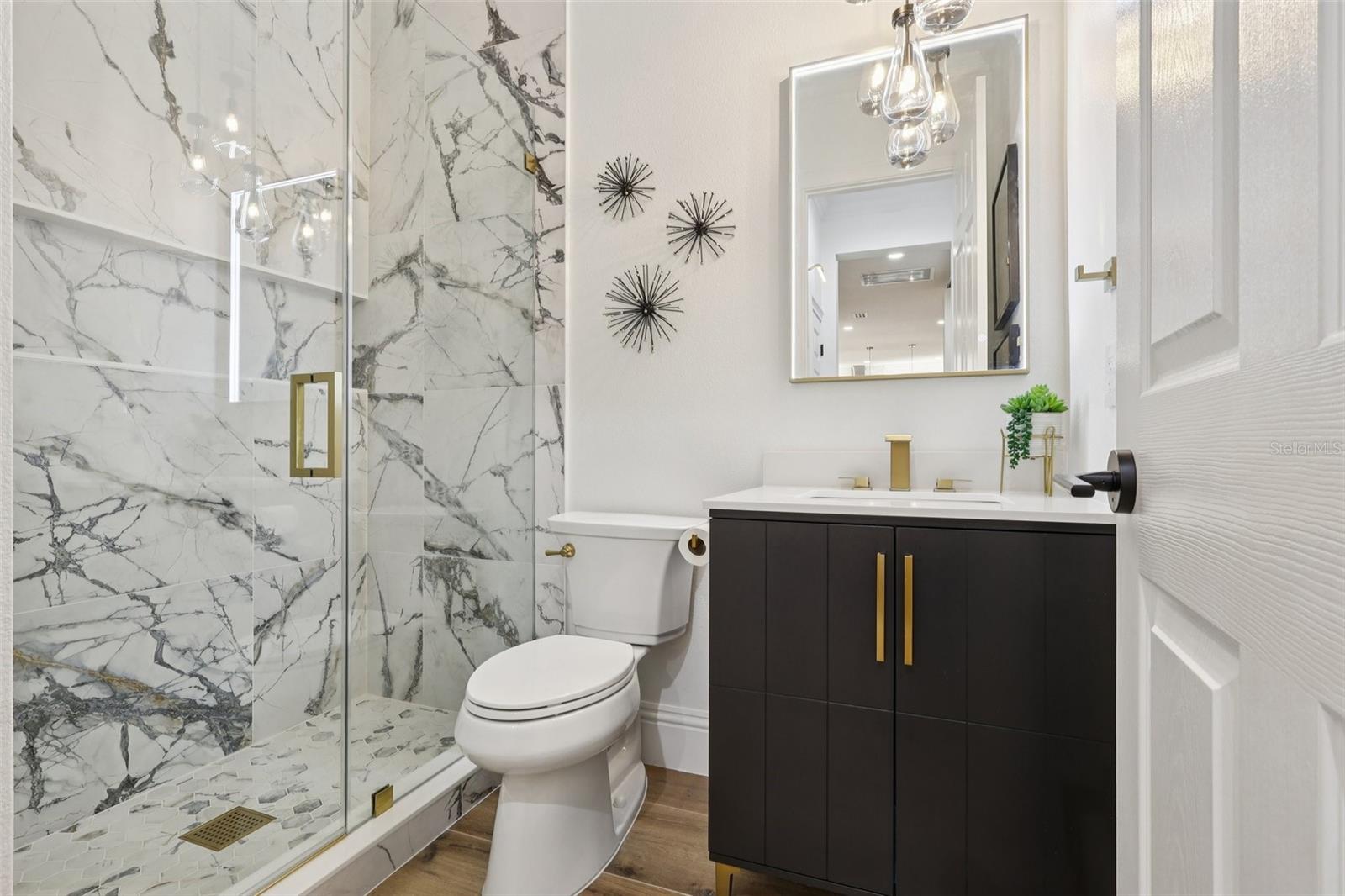 KEENES POINTE - Residential