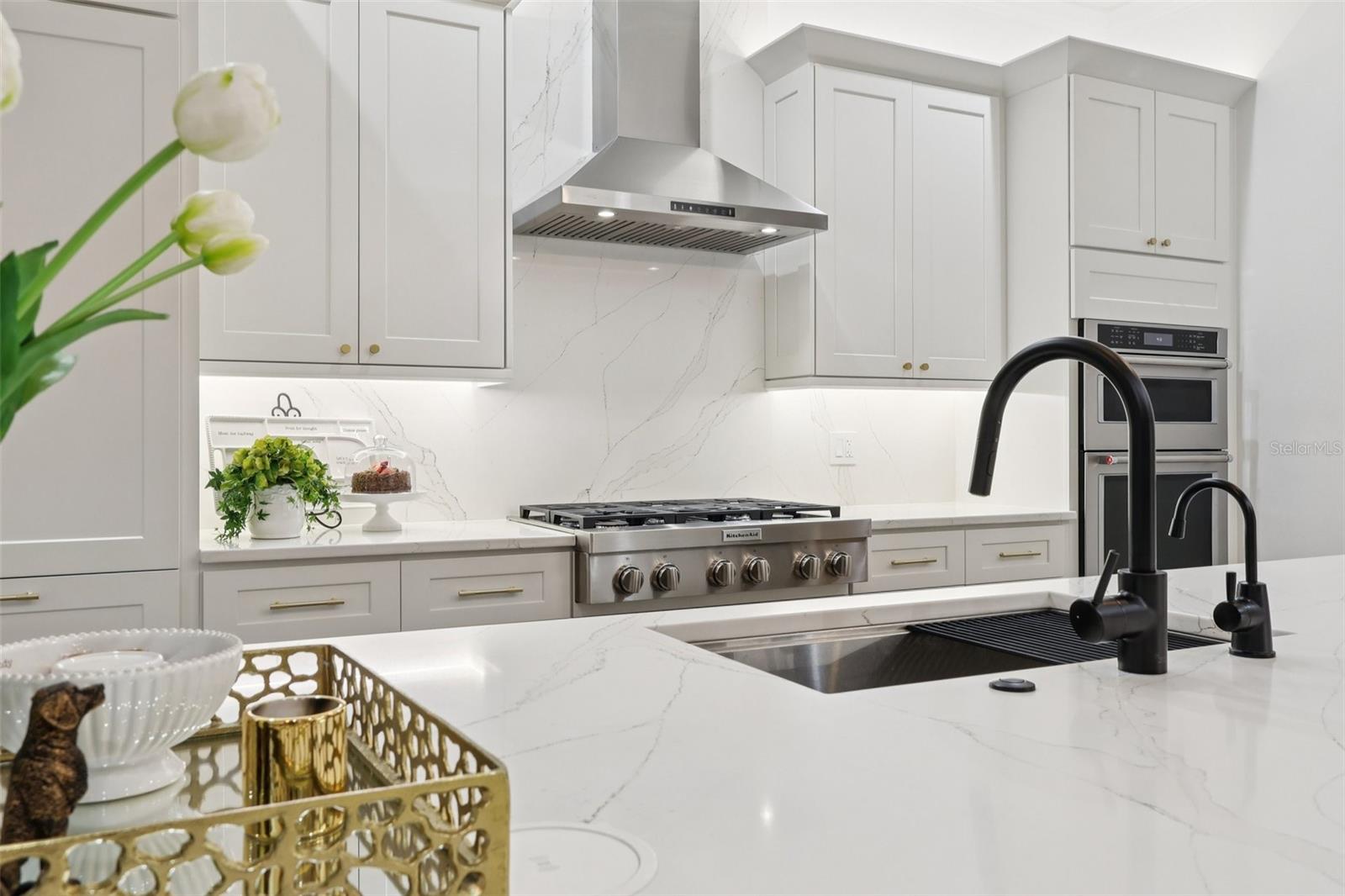 KEENES POINTE - Residential