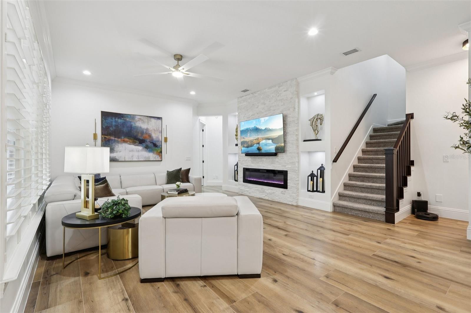 KEENES POINTE - Residential