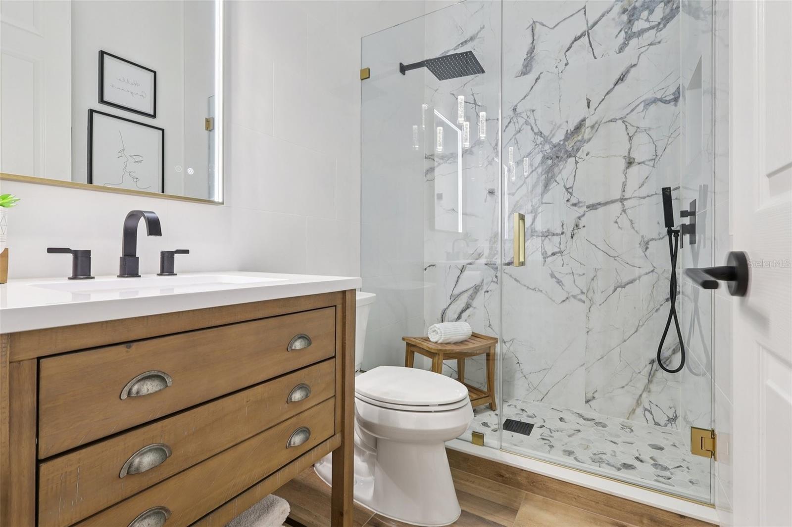 KEENES POINTE - Residential