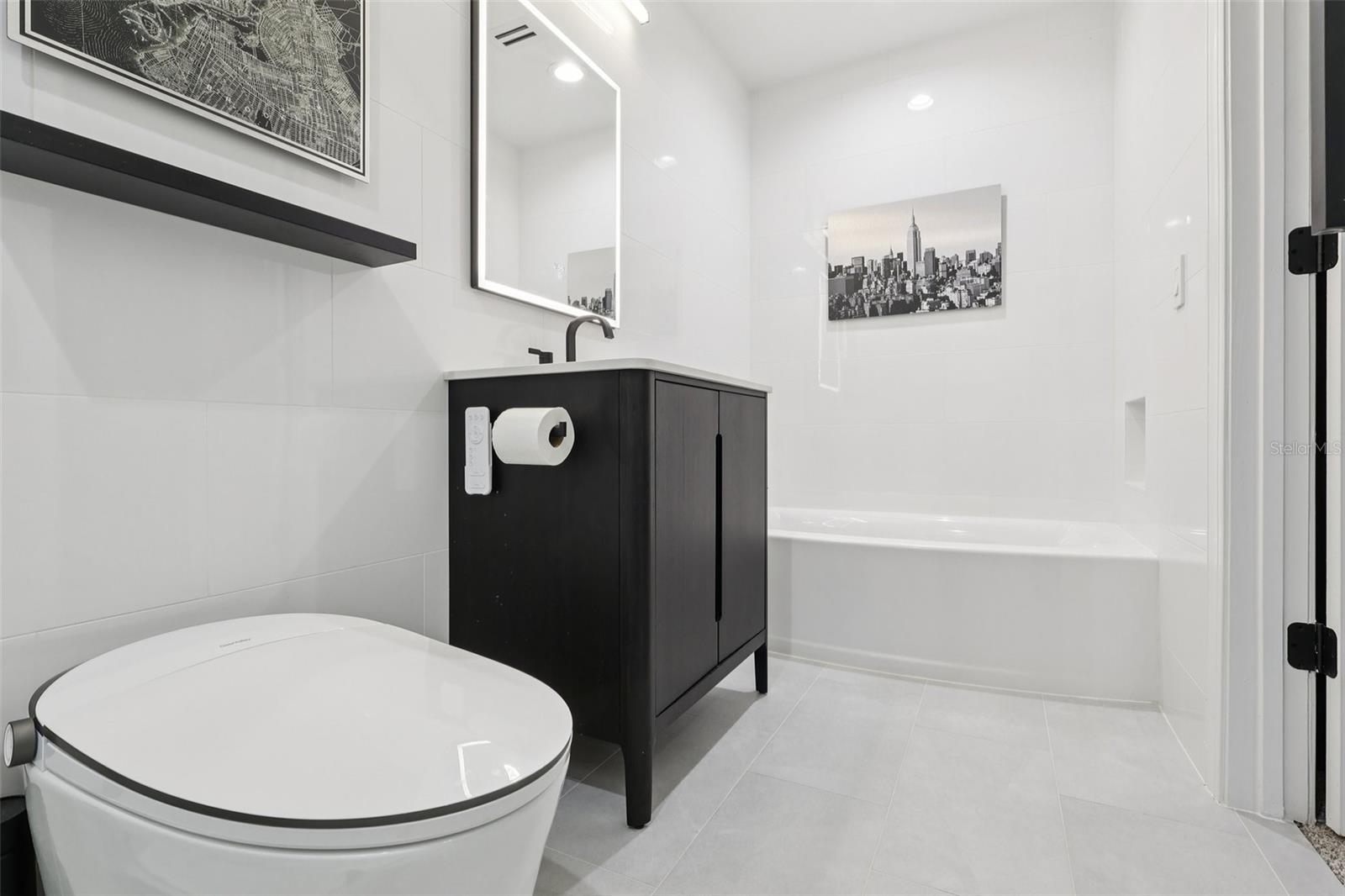 KEENES POINTE - Residential