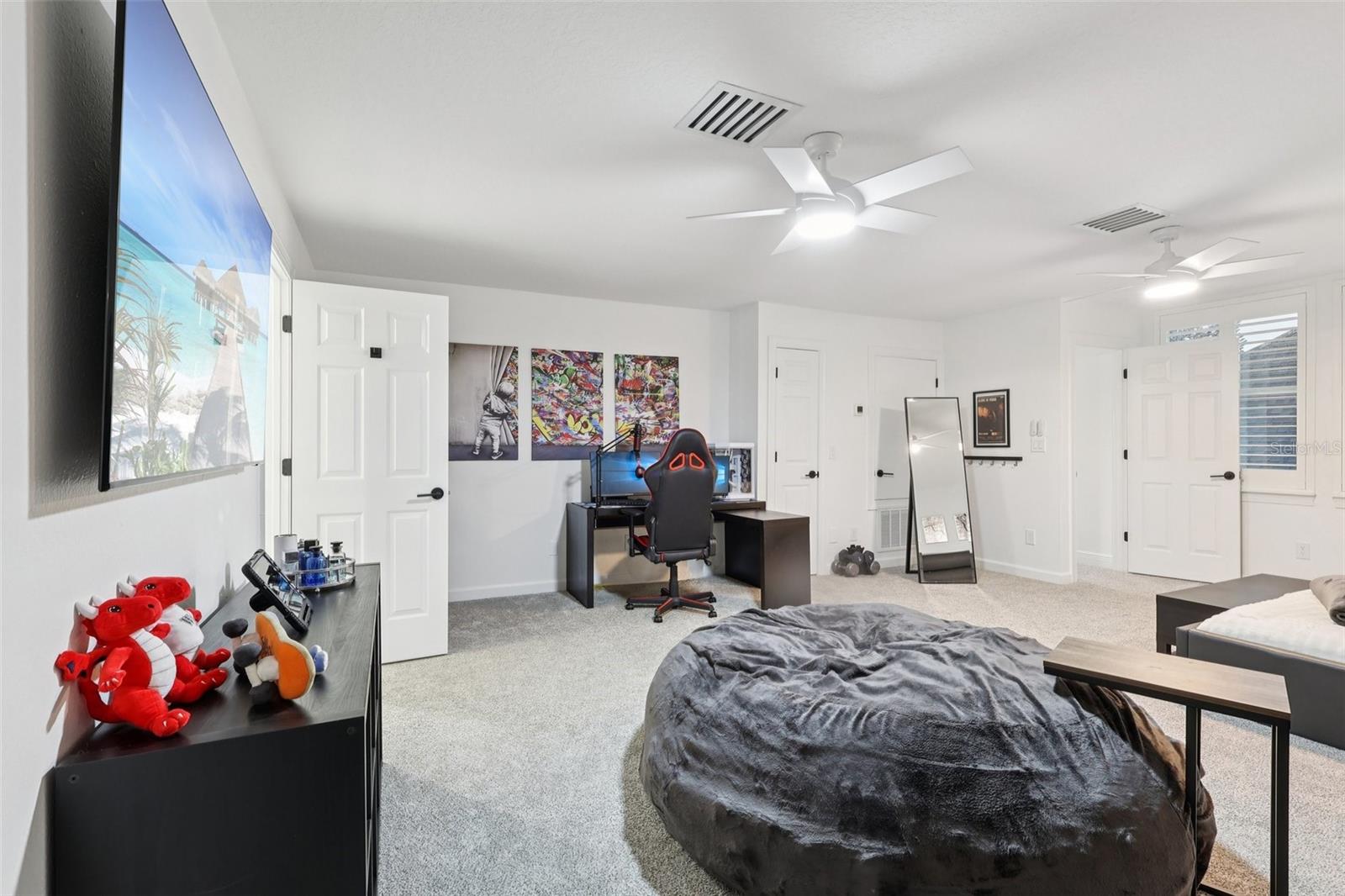 KEENES POINTE - Residential