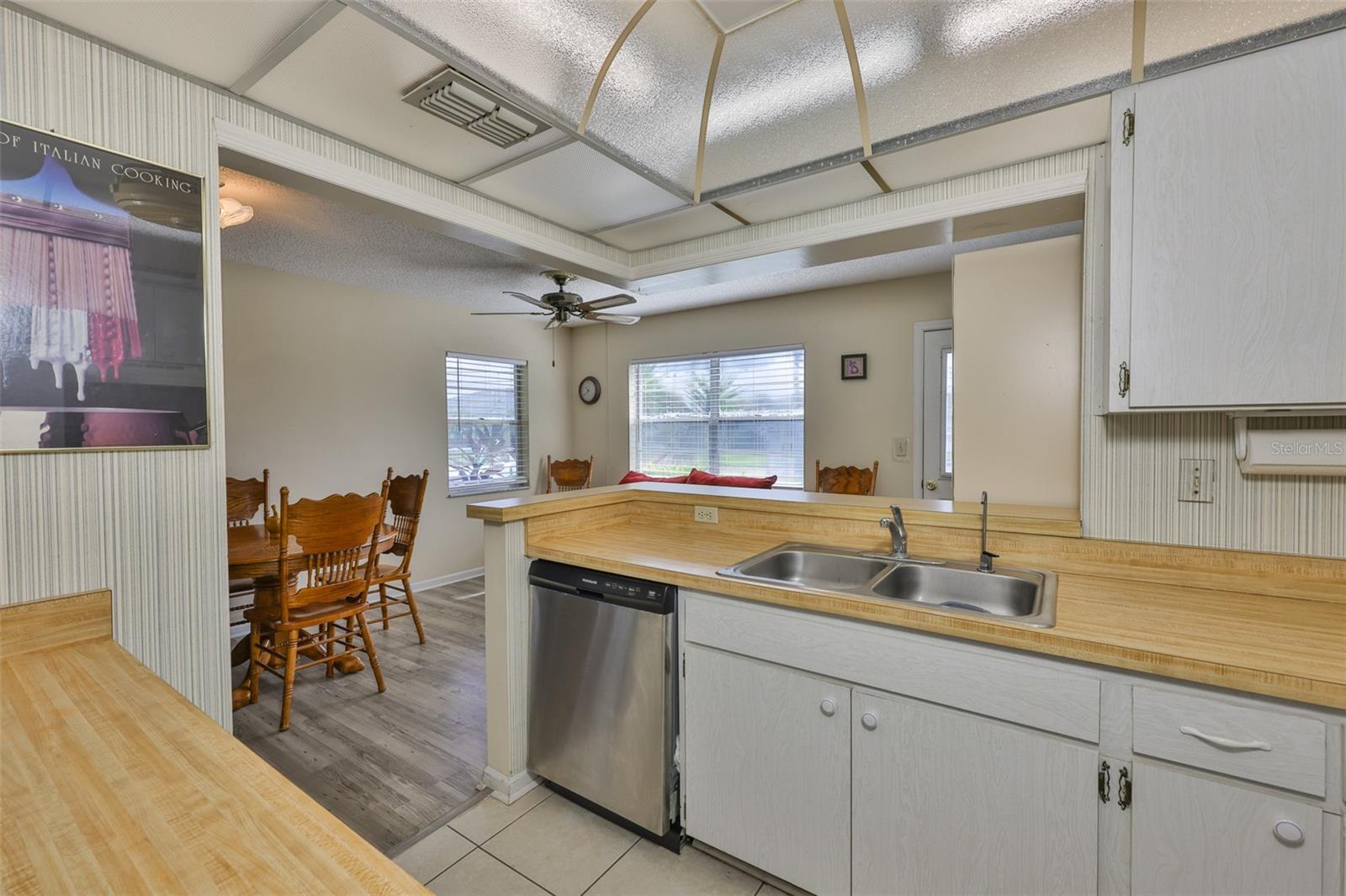 CAMBRIDGE M CONDO REV - Residential Lease