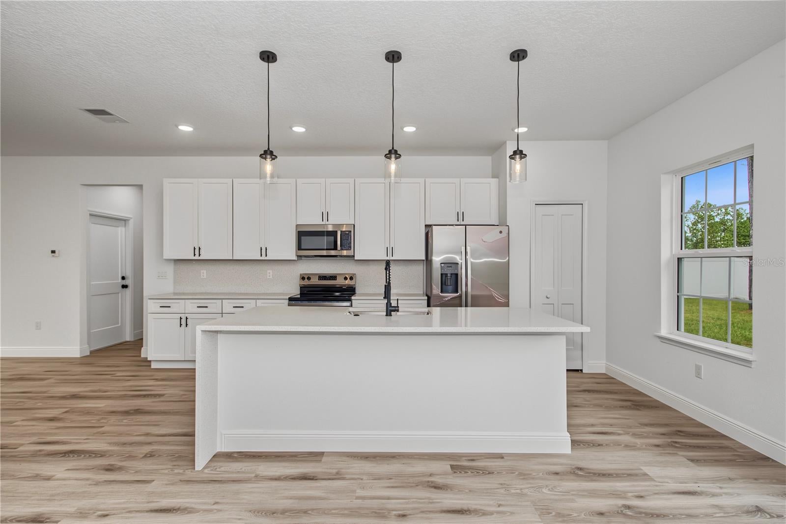 2433 W ANDROMEDAE DRIVE
