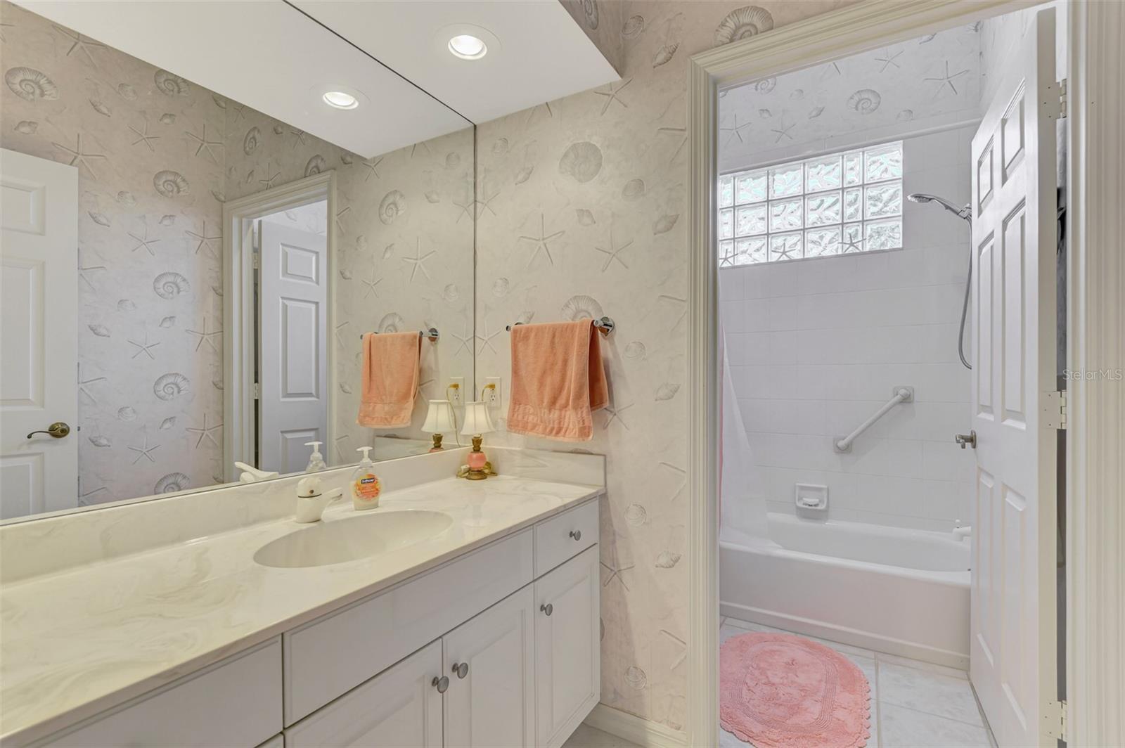 BOCA ROYALE - Residential