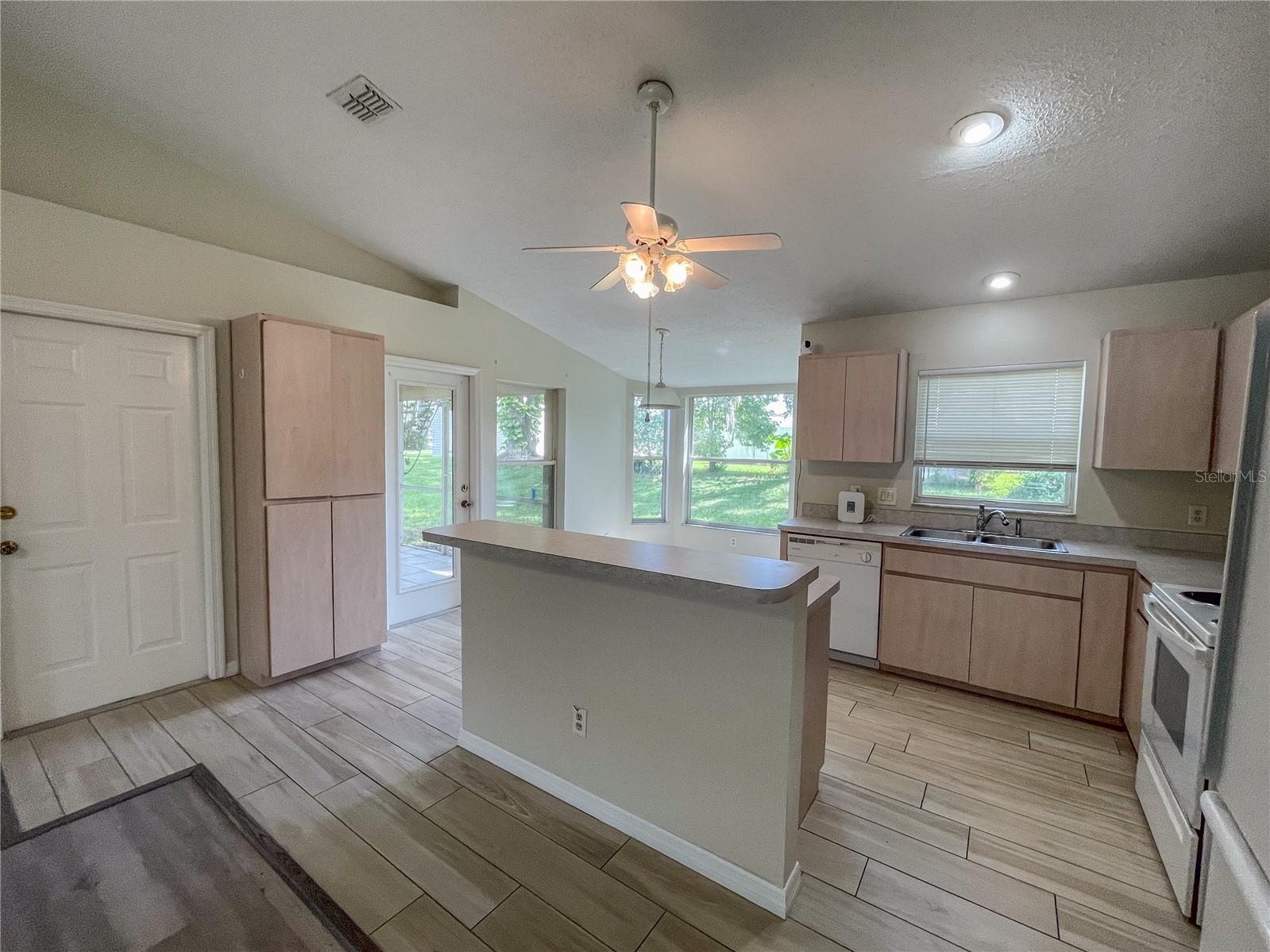 INVERNESS HIGHLANDS SOUTH - Residential