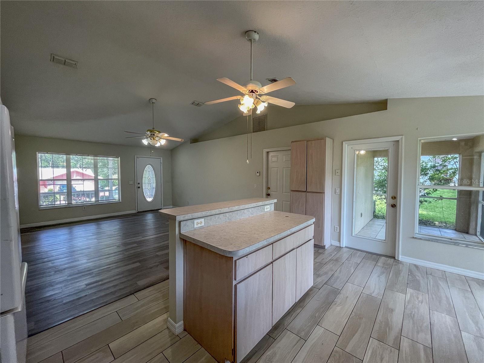 INVERNESS HIGHLANDS SOUTH - Residential