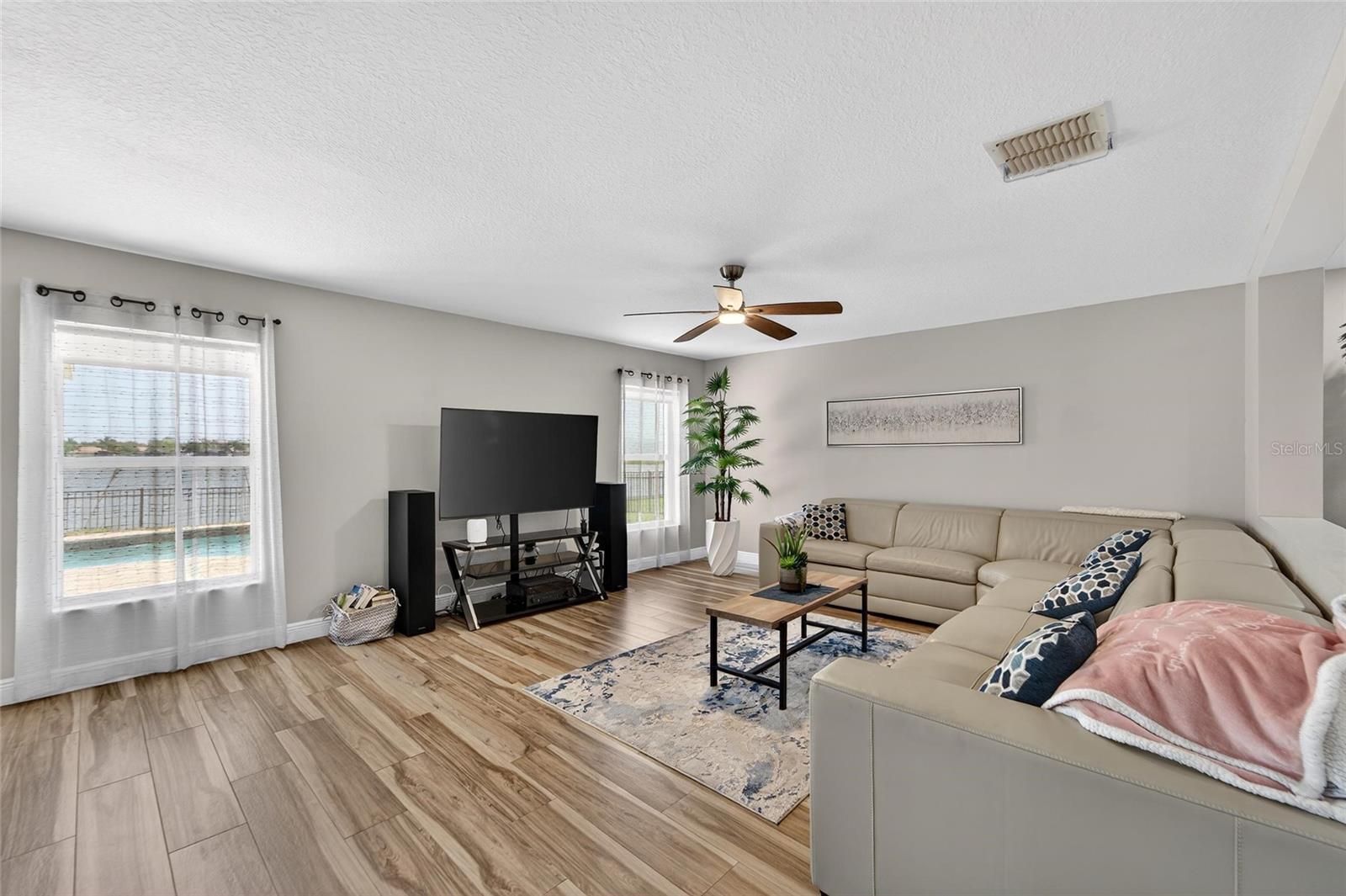 HARBOUR ISLES PH 1 - Residential