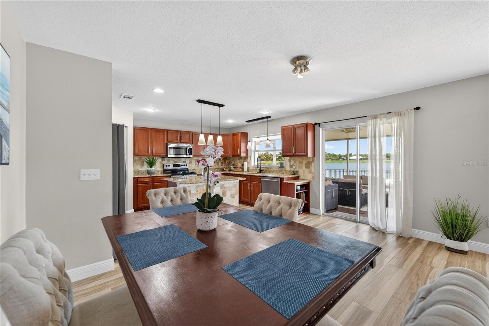 HARBOUR ISLES PH 1 - Residential