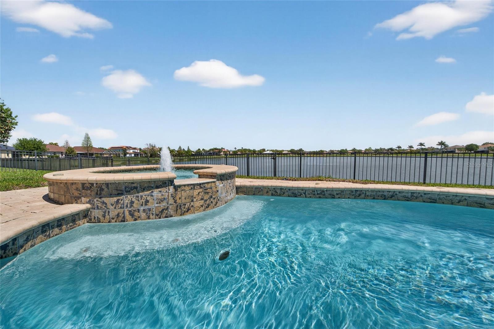 HARBOUR ISLES PH 1 - Residential