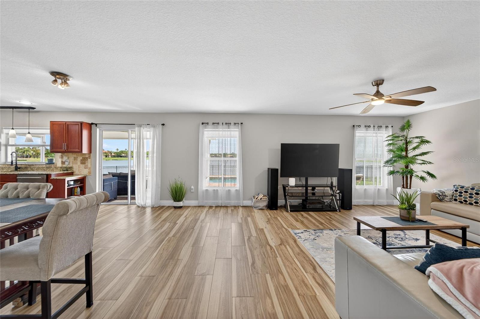 HARBOUR ISLES PH 1 - Residential