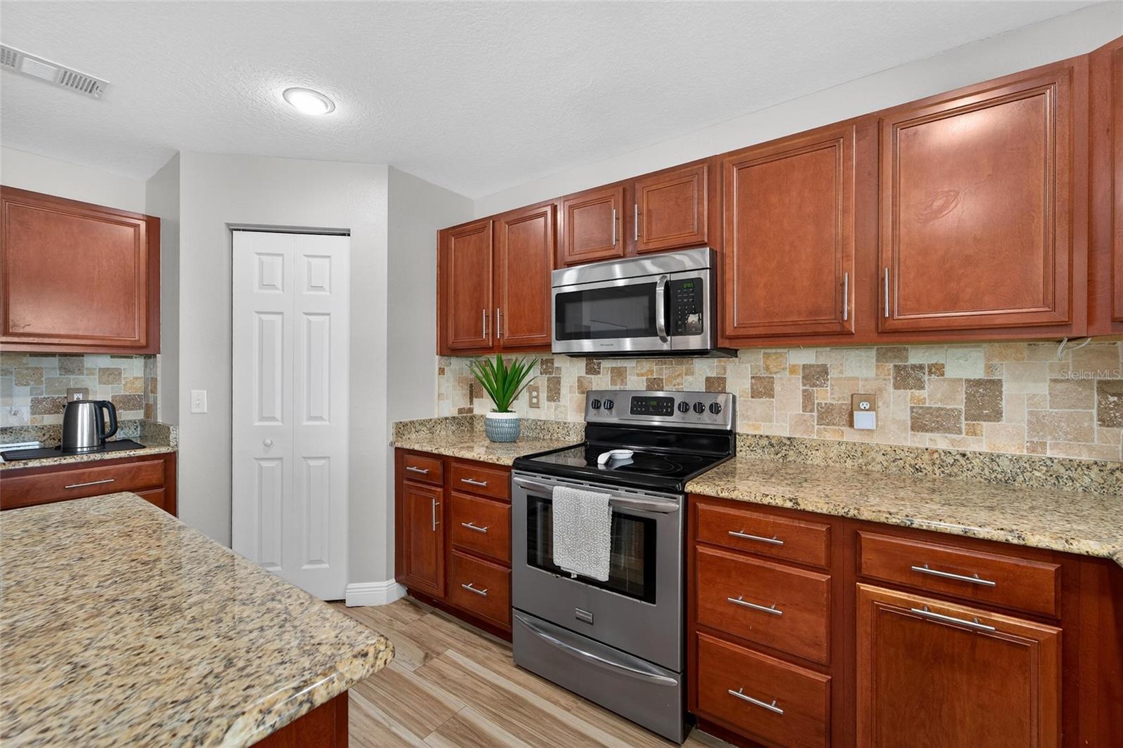 HARBOUR ISLES PH 1 - Residential