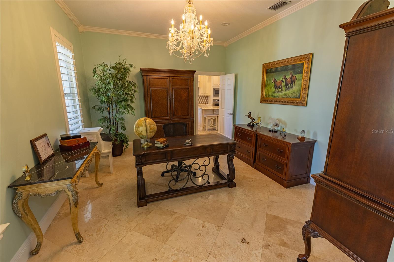 8910 EAGLE WATCH DRIVE