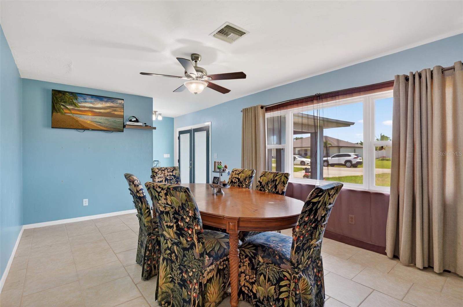 1305 SE 37TH TERRACE