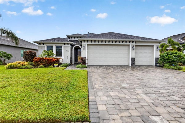 11720 PETUNIA TER, BRADENTON, FL 34212 - Image 148e740db368b2b0c43b2e7a4a6d1c7e/3364770152