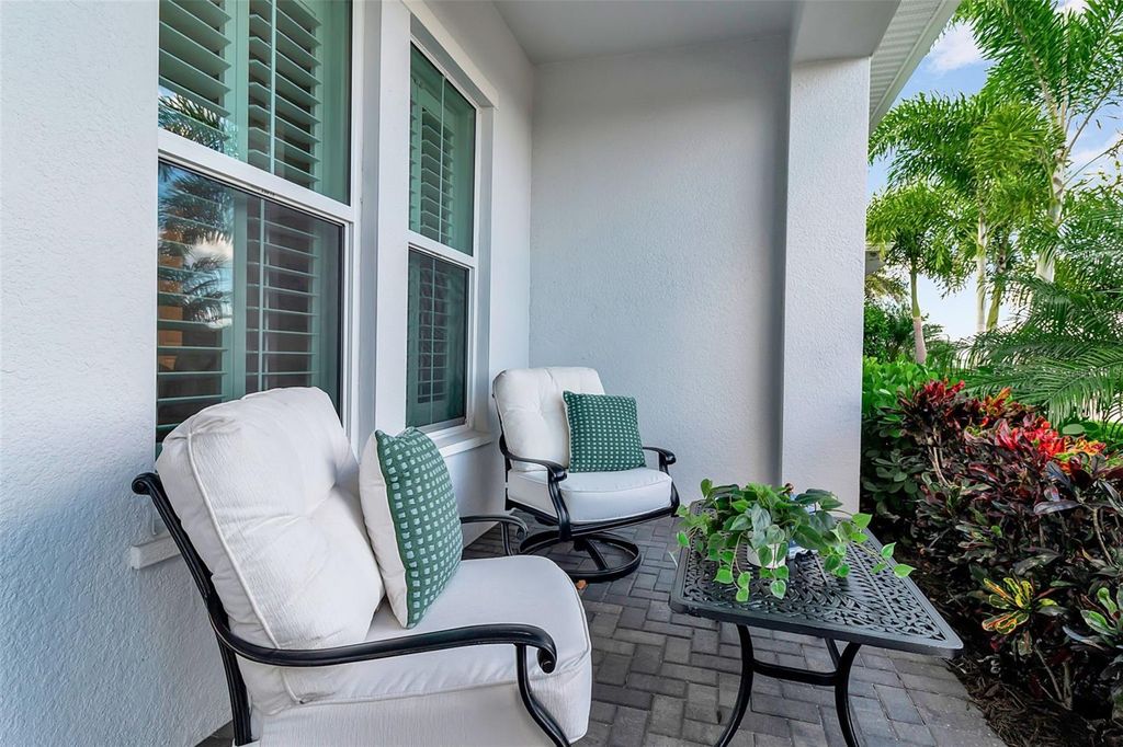 Photo of 7924 Redonda Loop, Bradenton, FL 34202 (MLS # A4668059)