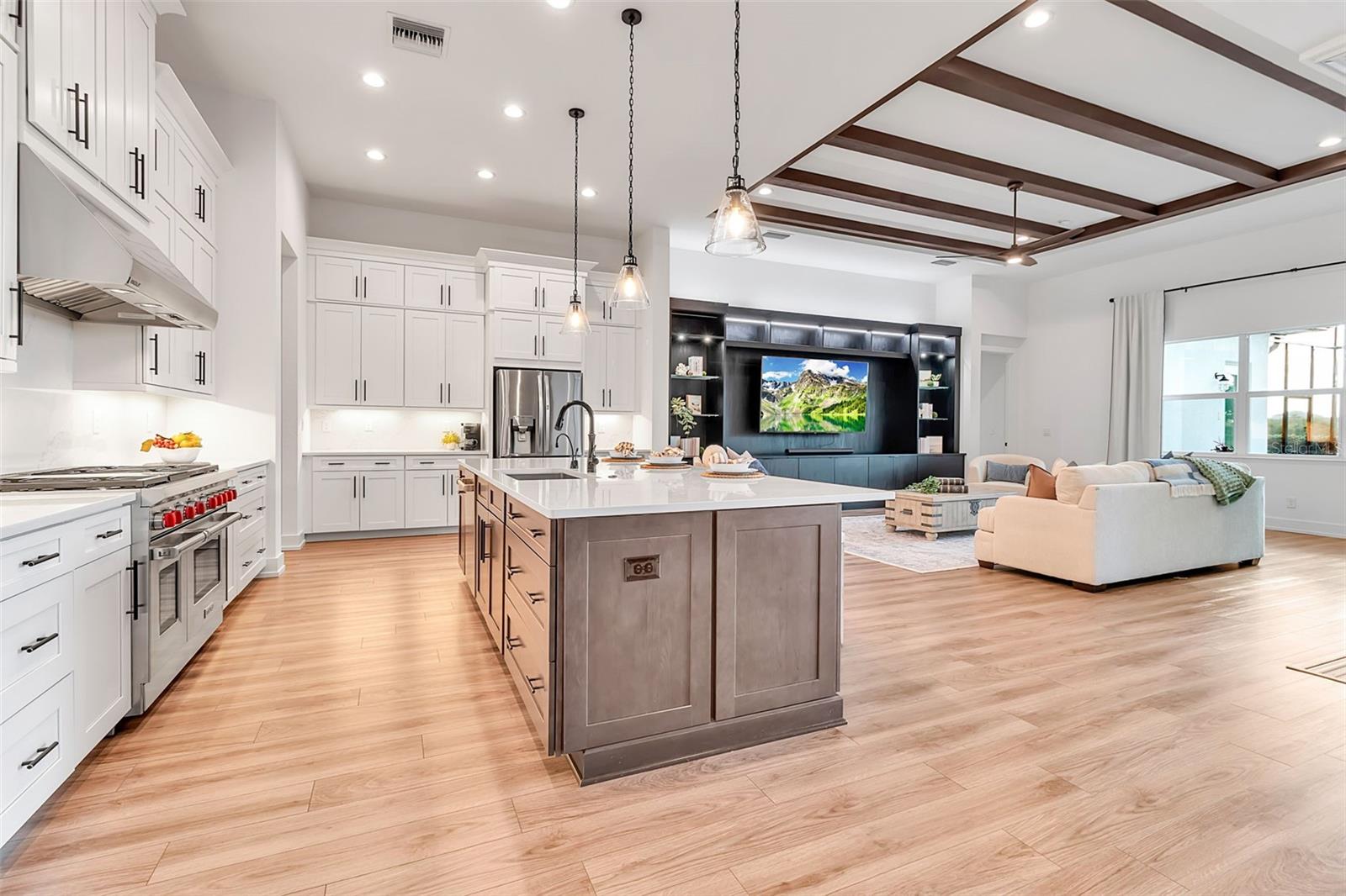 7924 REDONDA LOOP