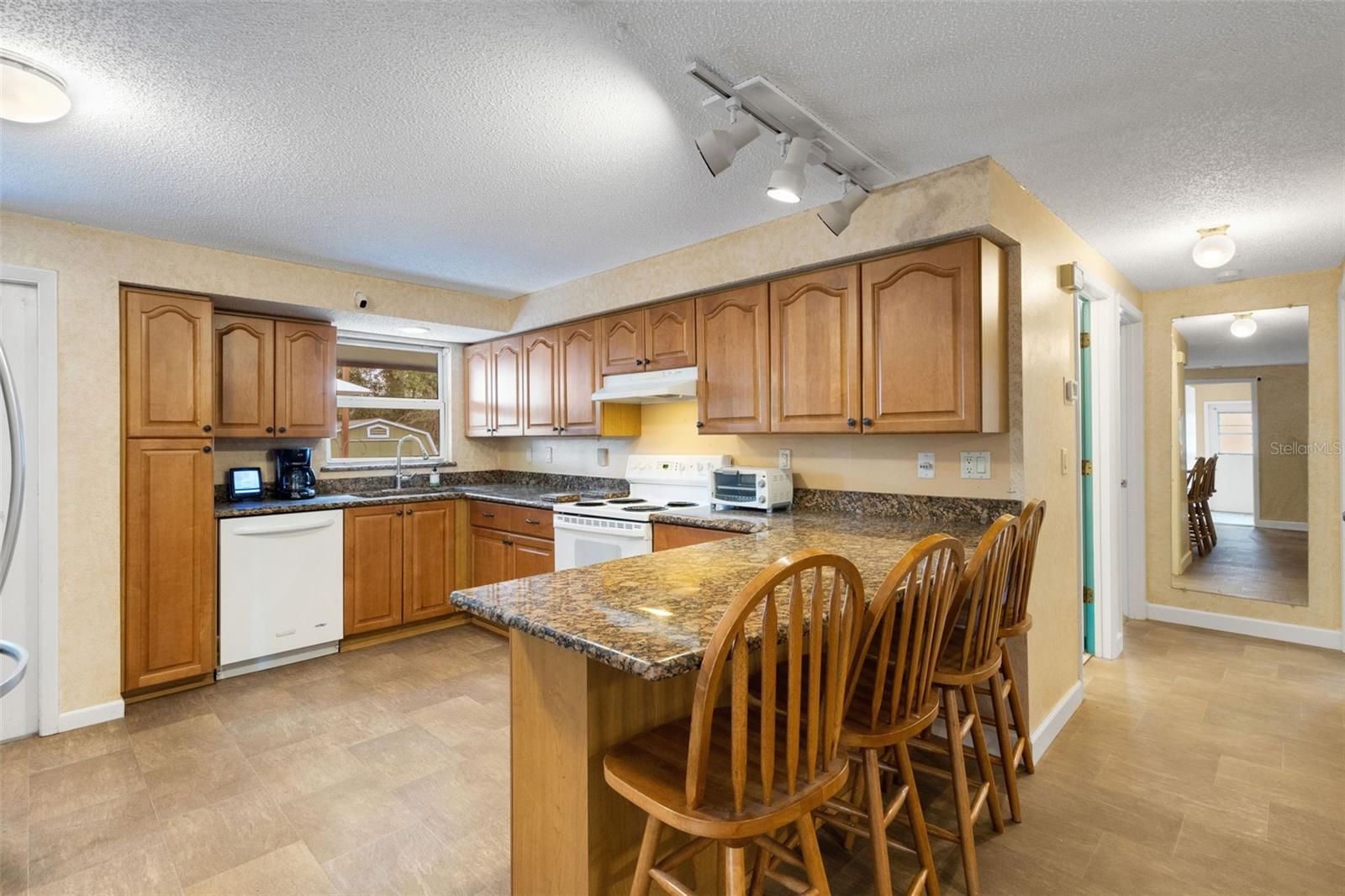 LENRAY HEIGHTS - Residential