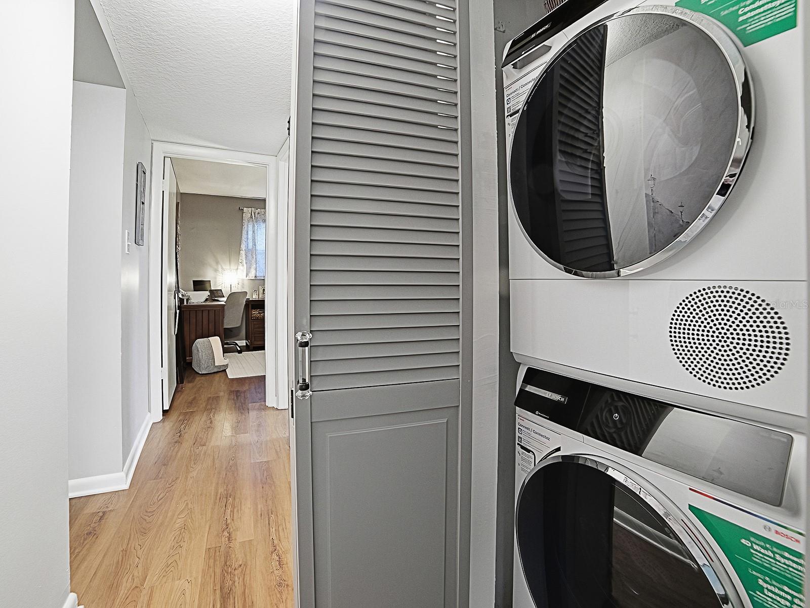 MOUNT DORA VILLA DORA CONDO UNIT 01 - Residential