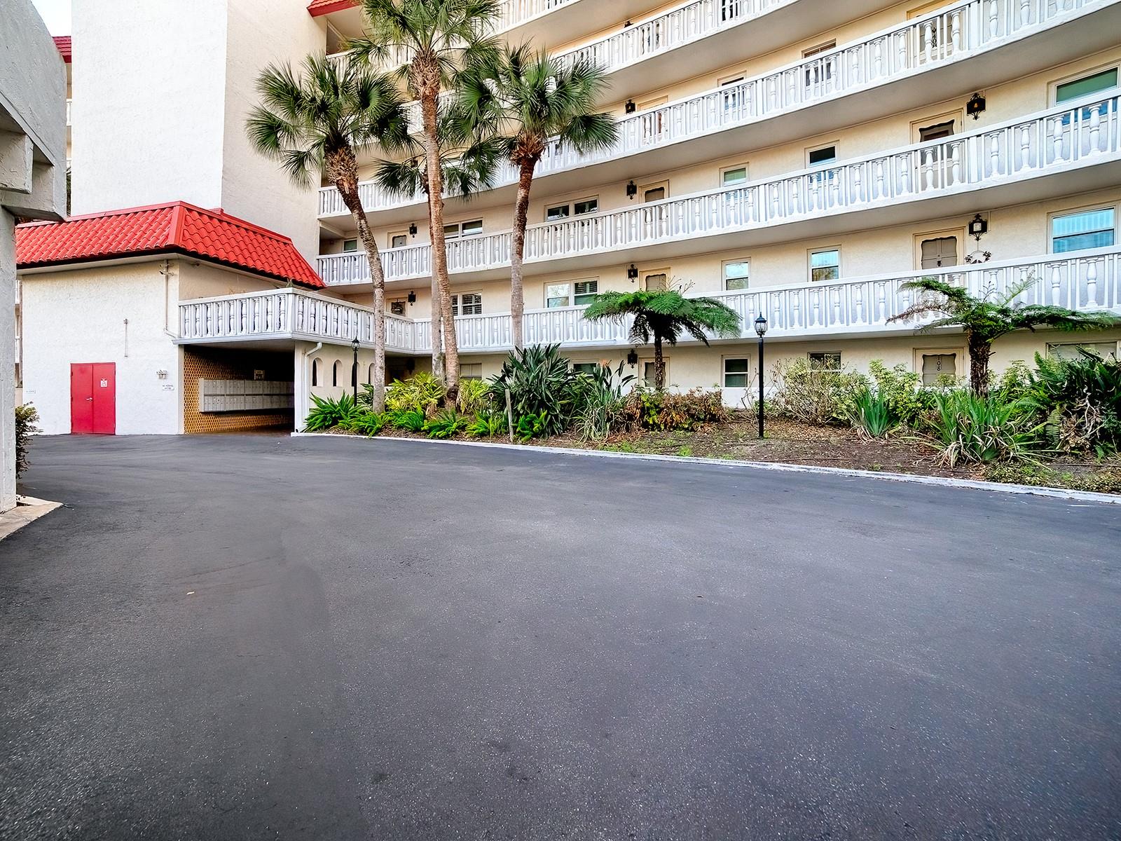 MOUNT DORA VILLA DORA CONDO UNIT 01 - Residential