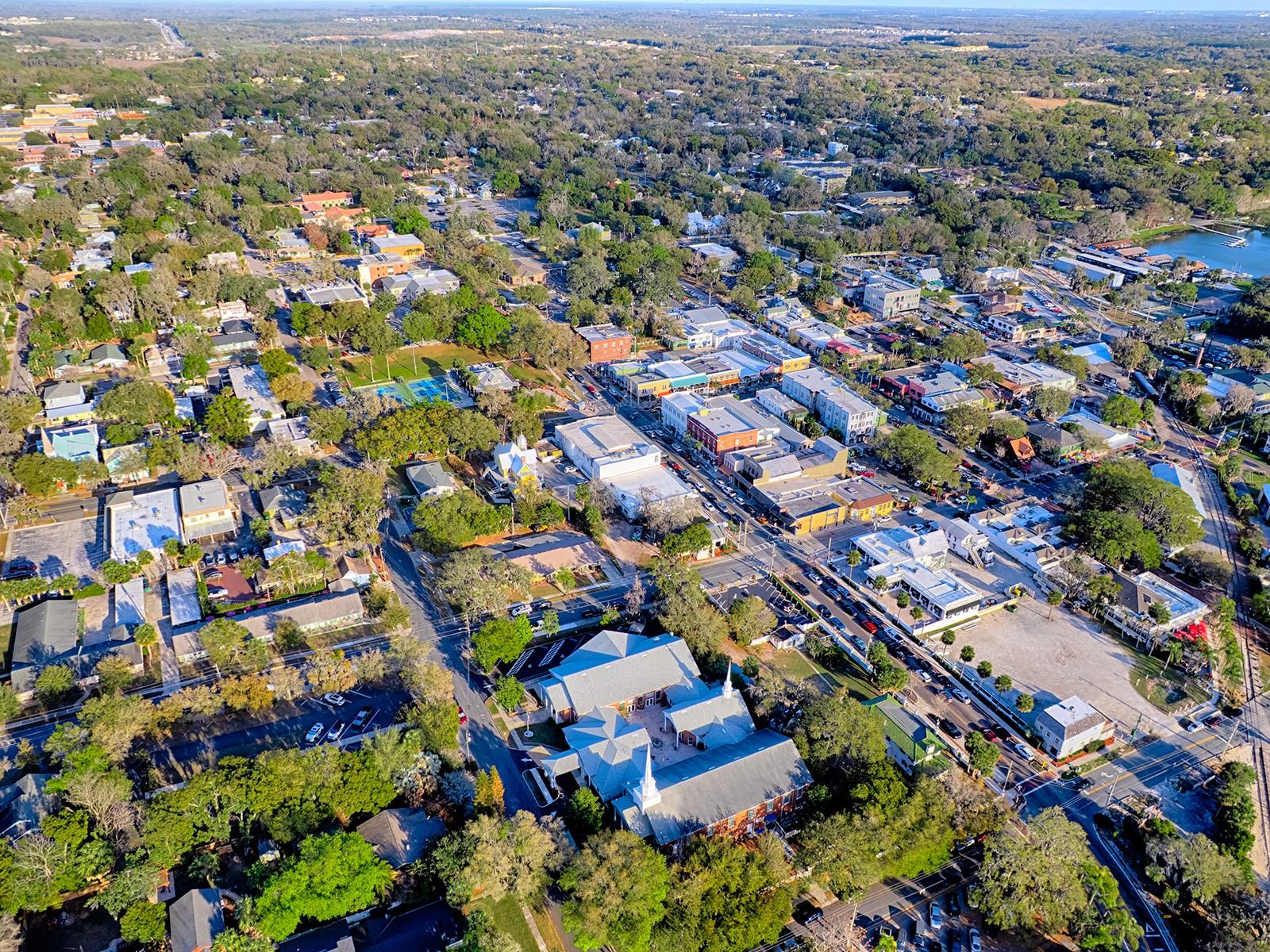MOUNT DORA VILLA DORA CONDO UNIT 01 - Residential