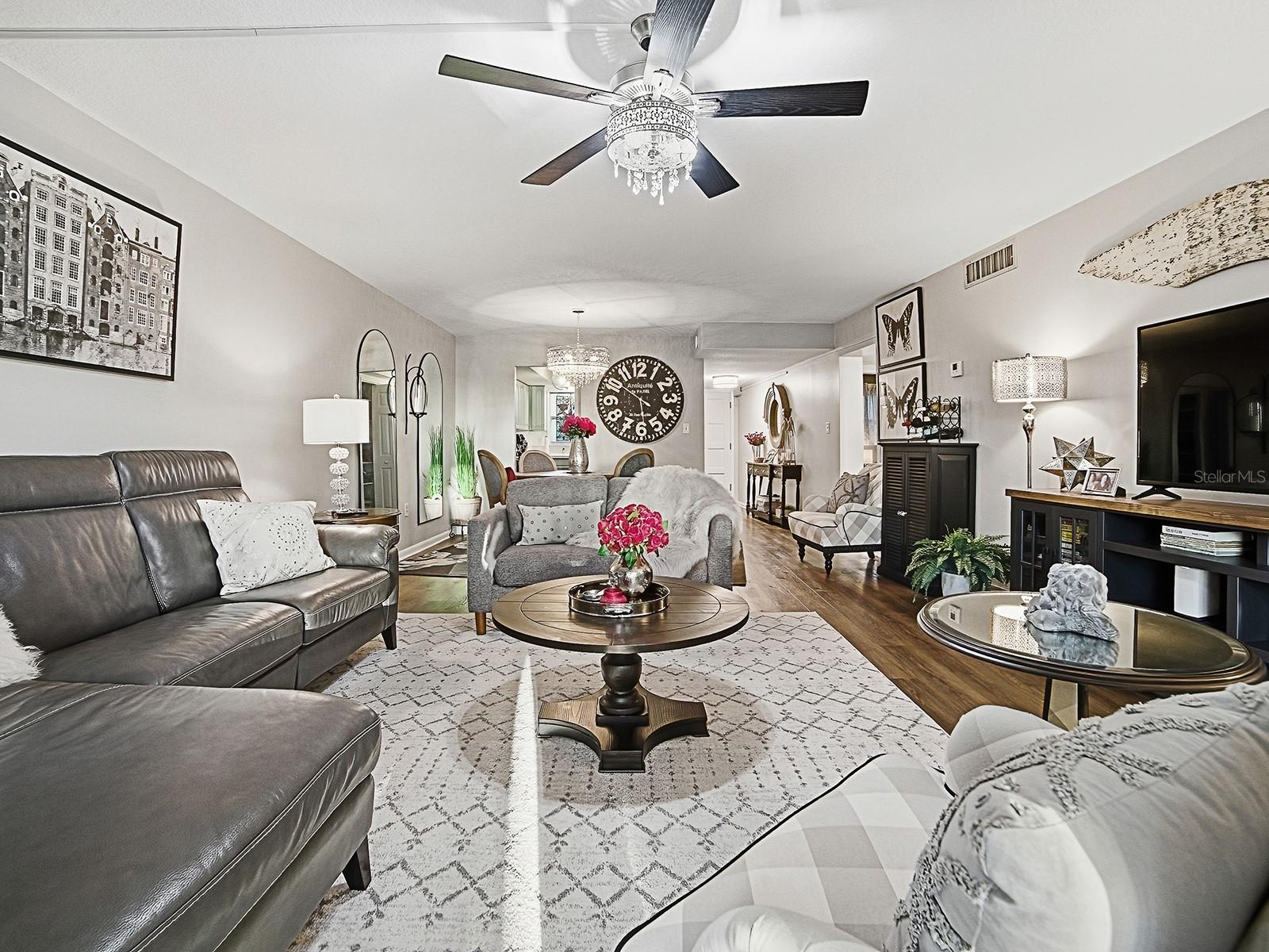 MOUNT DORA VILLA DORA CONDO UNIT 01 - Residential