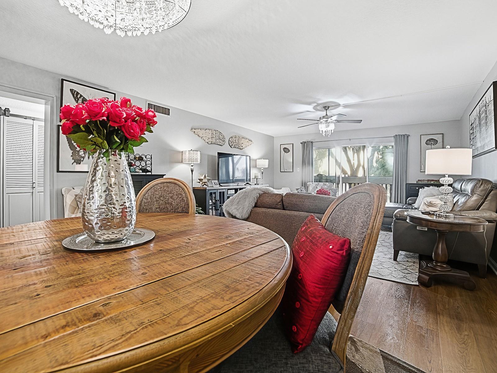 MOUNT DORA VILLA DORA CONDO UNIT 01 - Residential