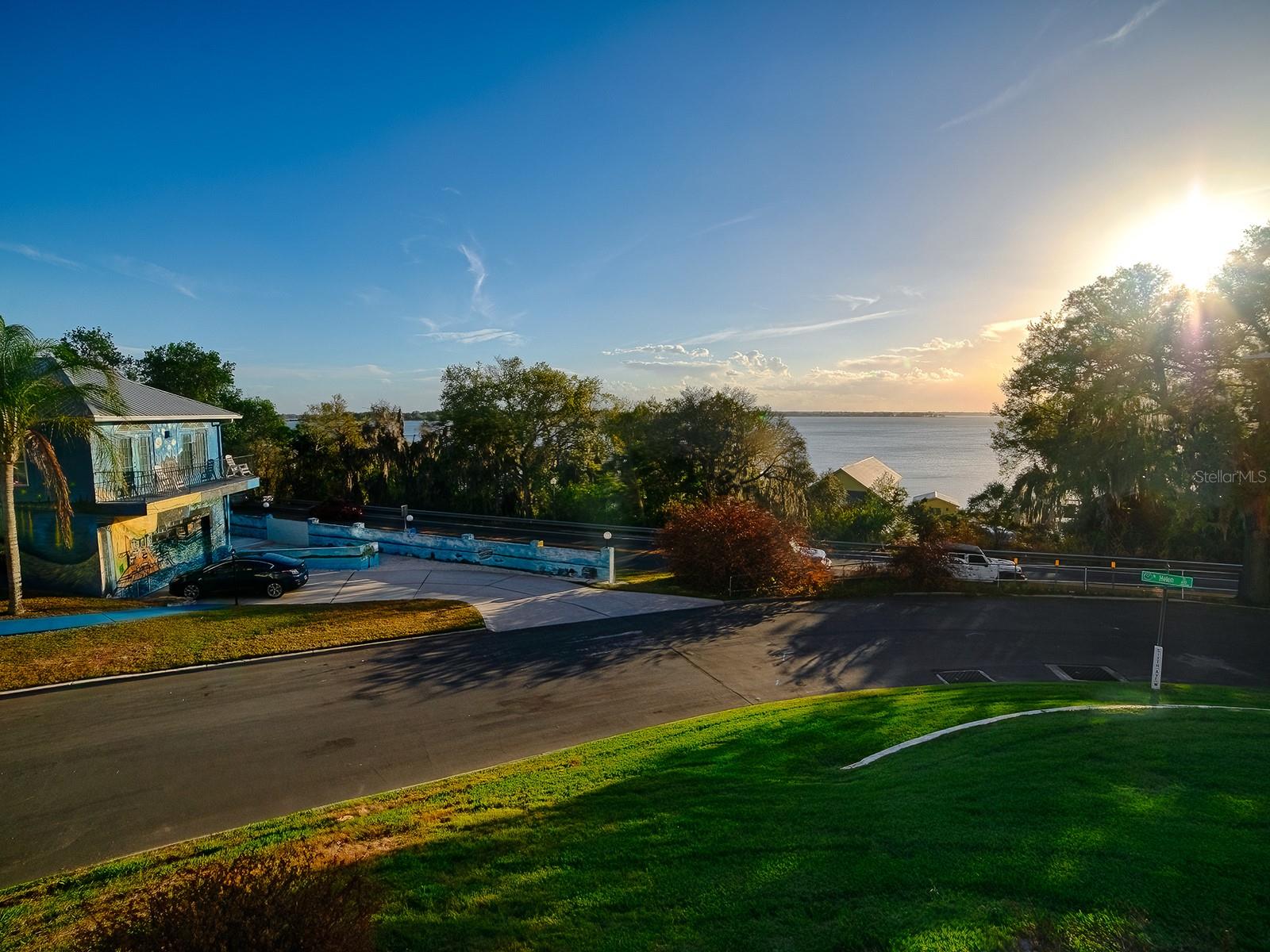 MOUNT DORA VILLA DORA CONDO UNIT 01 - Residential