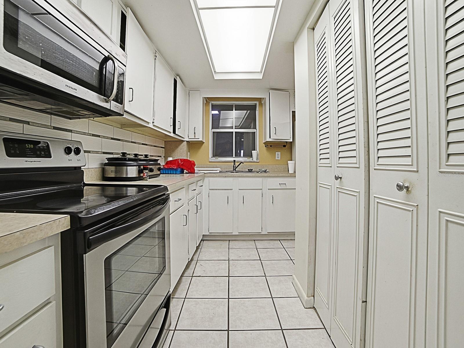 MOUNT DORA VILLA DORA CONDO UNIT 01 - Residential