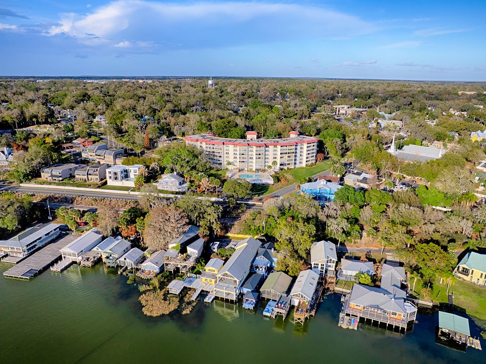 MOUNT DORA VILLA DORA CONDO UNIT 01 - Residential