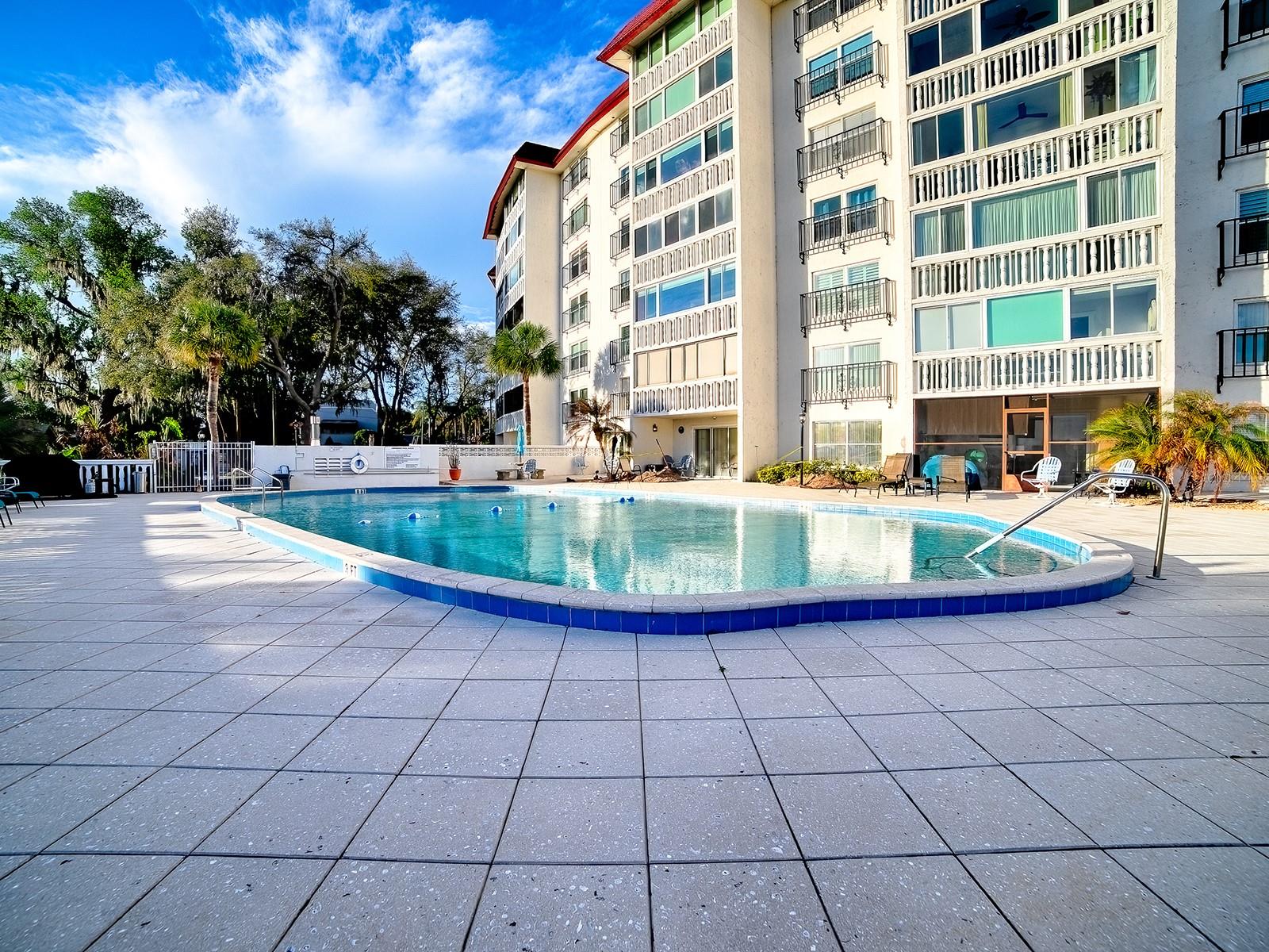 MOUNT DORA VILLA DORA CONDO UNIT 01 - Residential