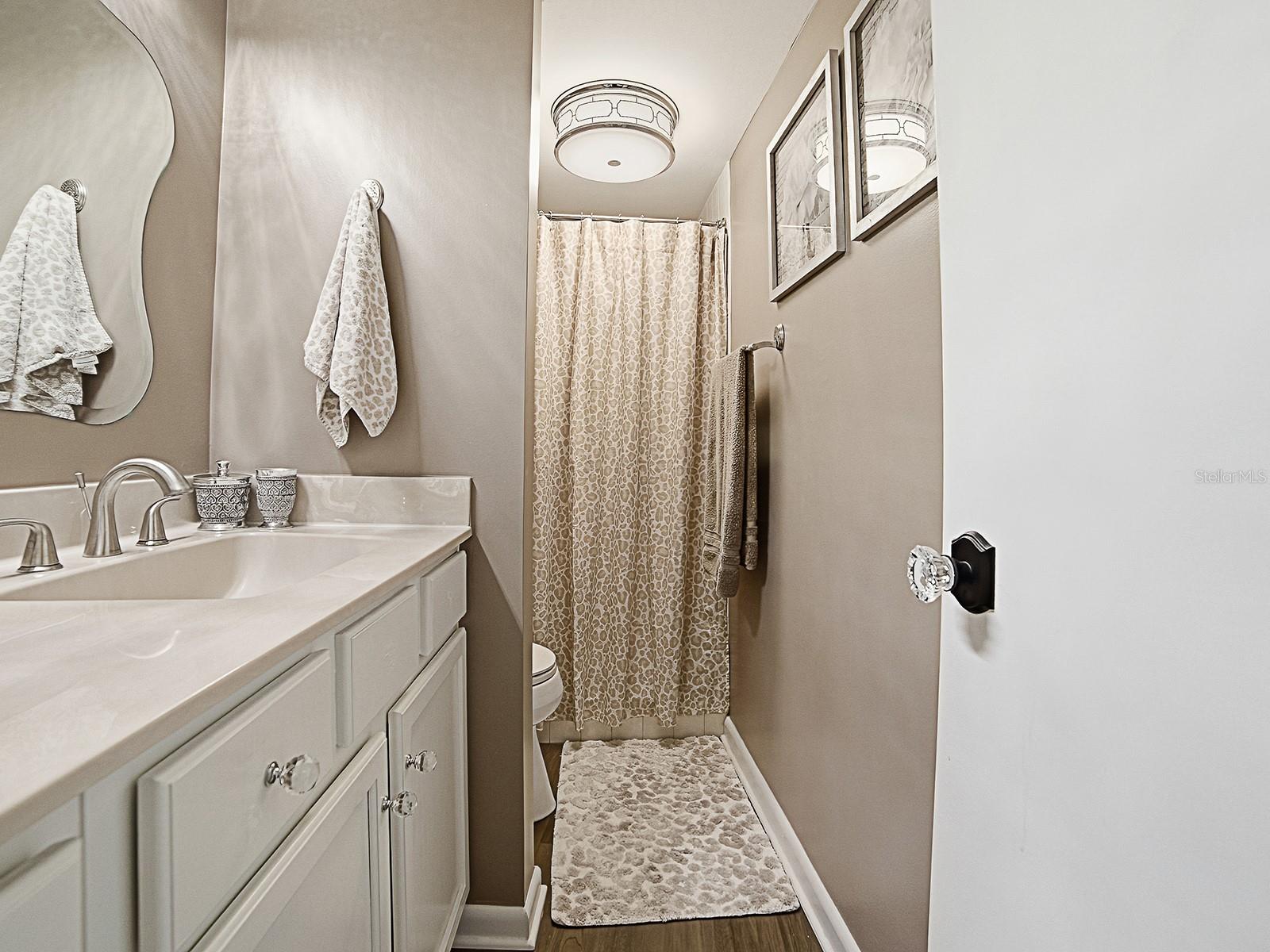 MOUNT DORA VILLA DORA CONDO UNIT 01 - Residential