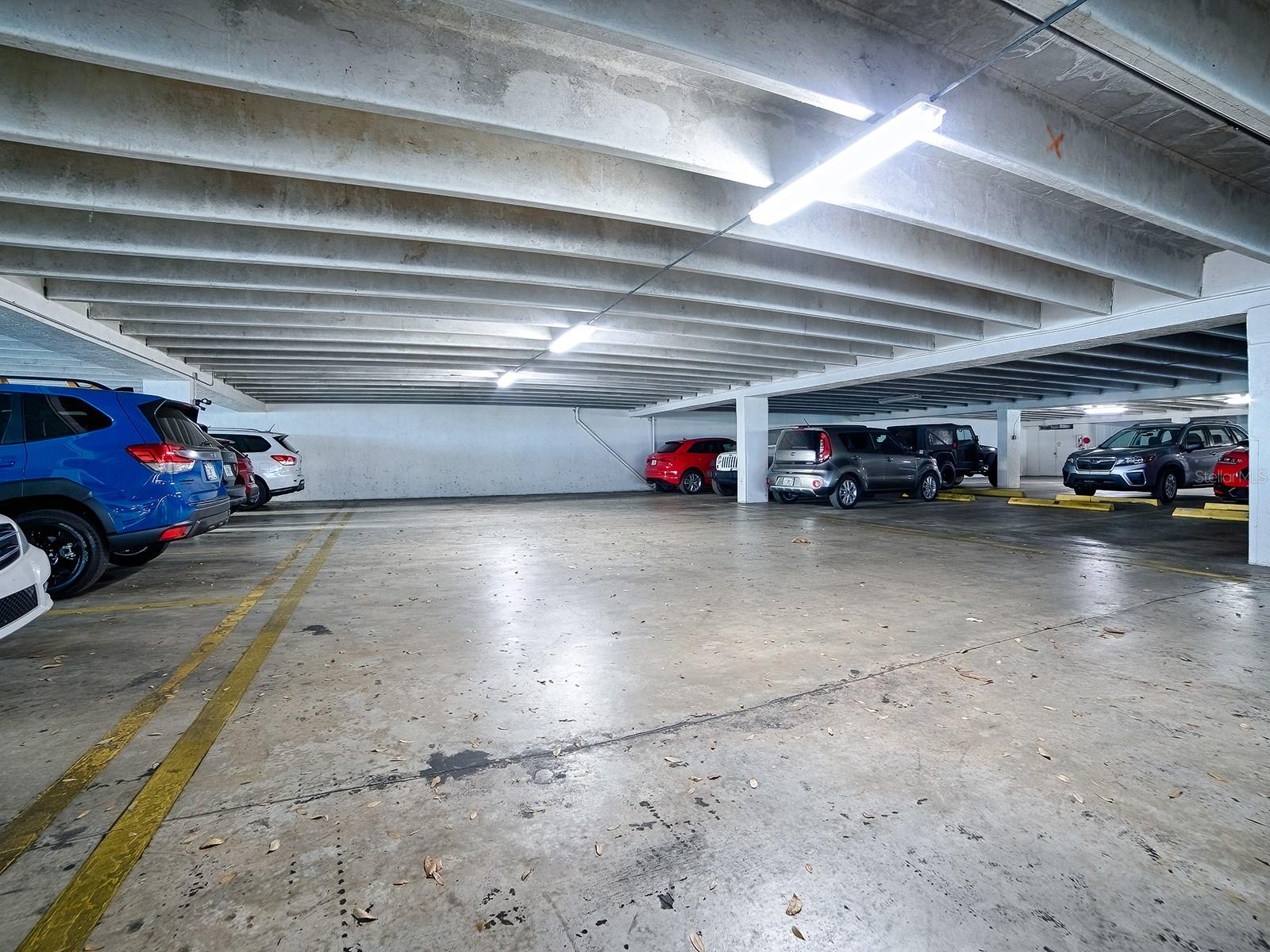 MOUNT DORA VILLA DORA CONDO UNIT 01 - Residential