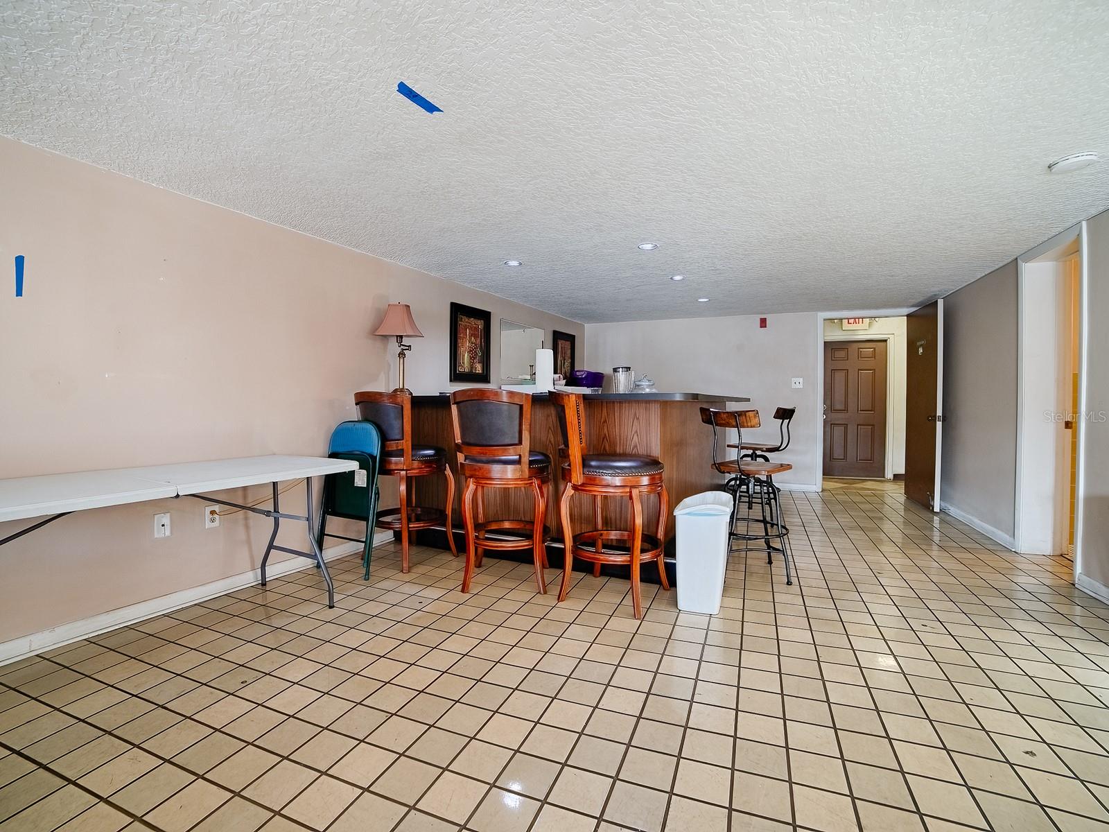 MOUNT DORA VILLA DORA CONDO UNIT 01 - Residential