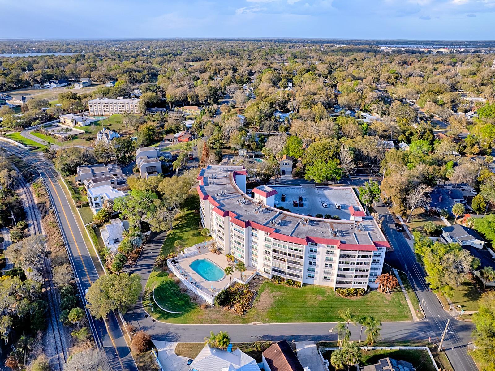 MOUNT DORA VILLA DORA CONDO UNIT 01 - Residential