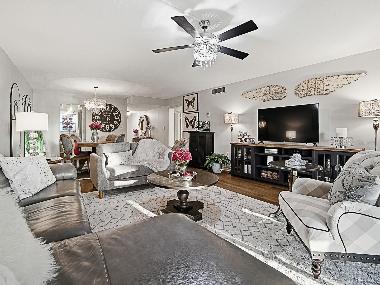 MOUNT DORA VILLA DORA CONDO UNIT 01 - Residential