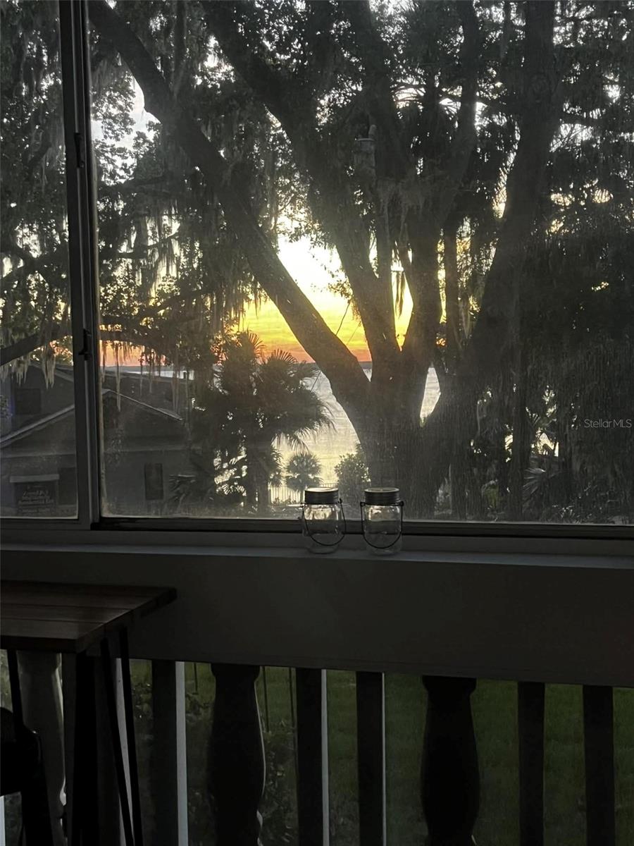 MOUNT DORA VILLA DORA CONDO UNIT 01 - Residential