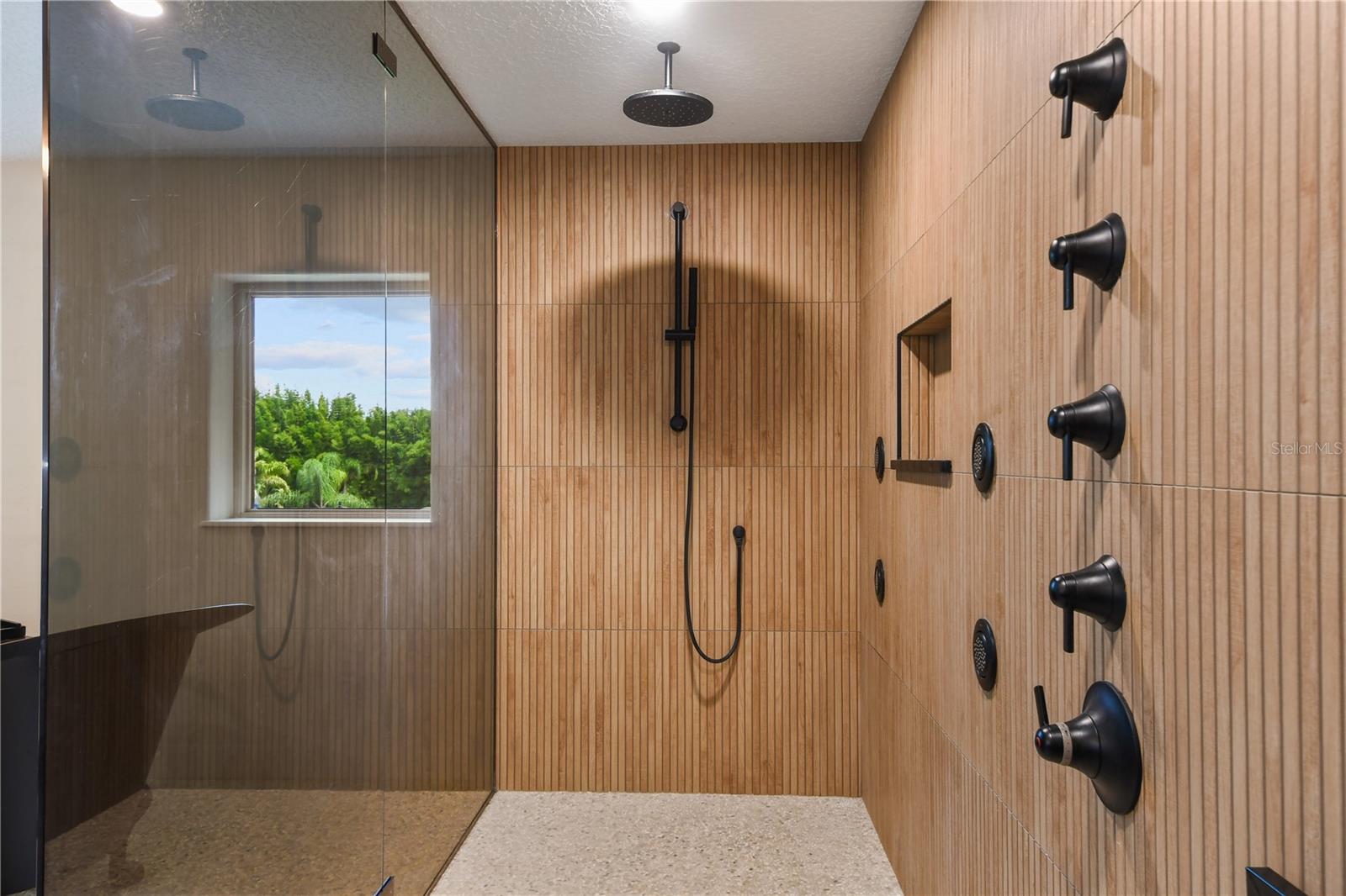 CHICKASAW TRAIL ESTATES 51 100 - Residential