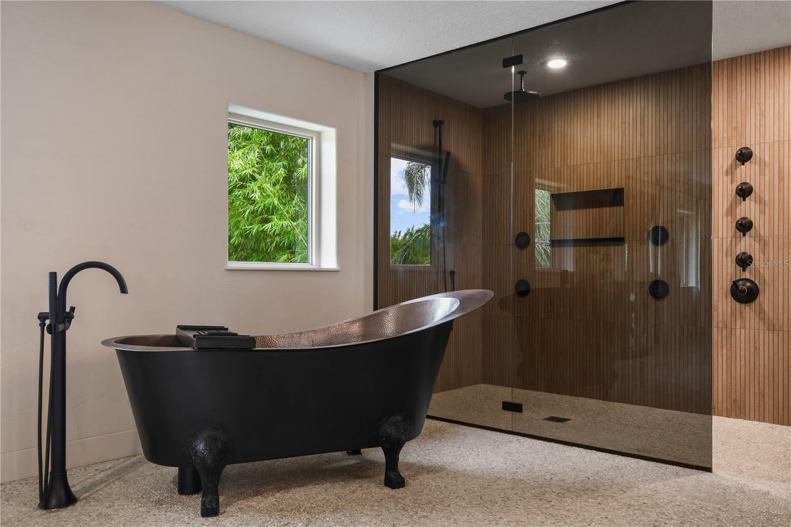 CHICKASAW TRAIL ESTATES 51 100 - Residential