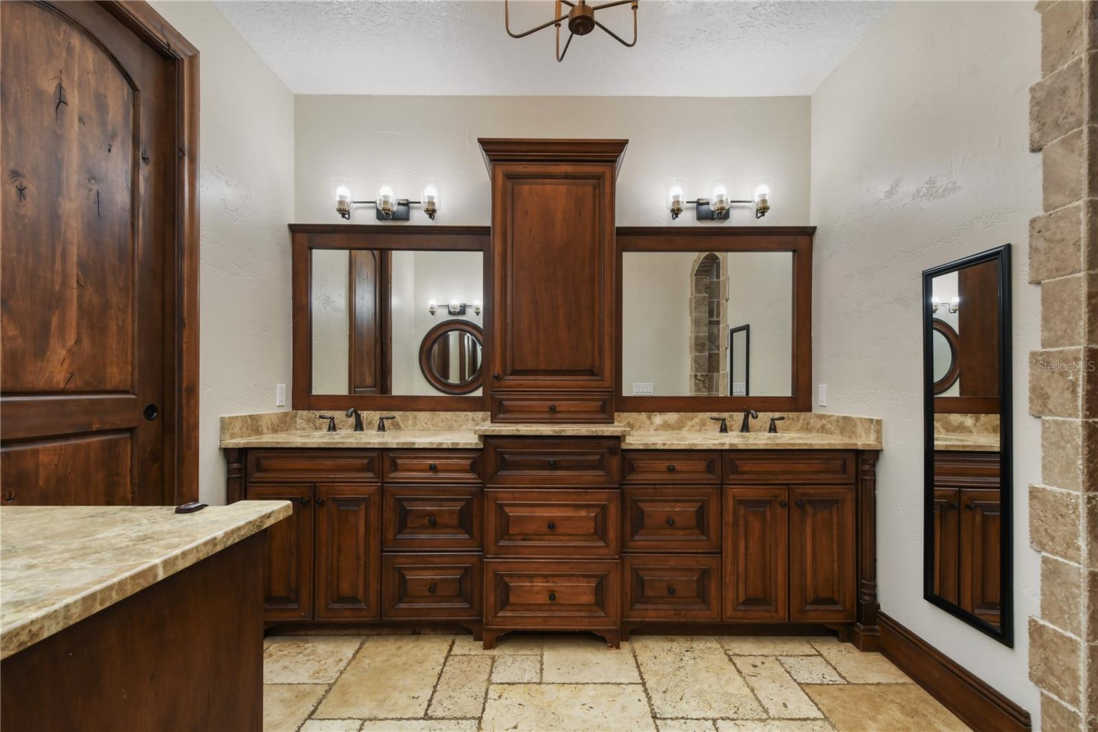 CHICKASAW TRAIL ESTATES 51 100 - Residential