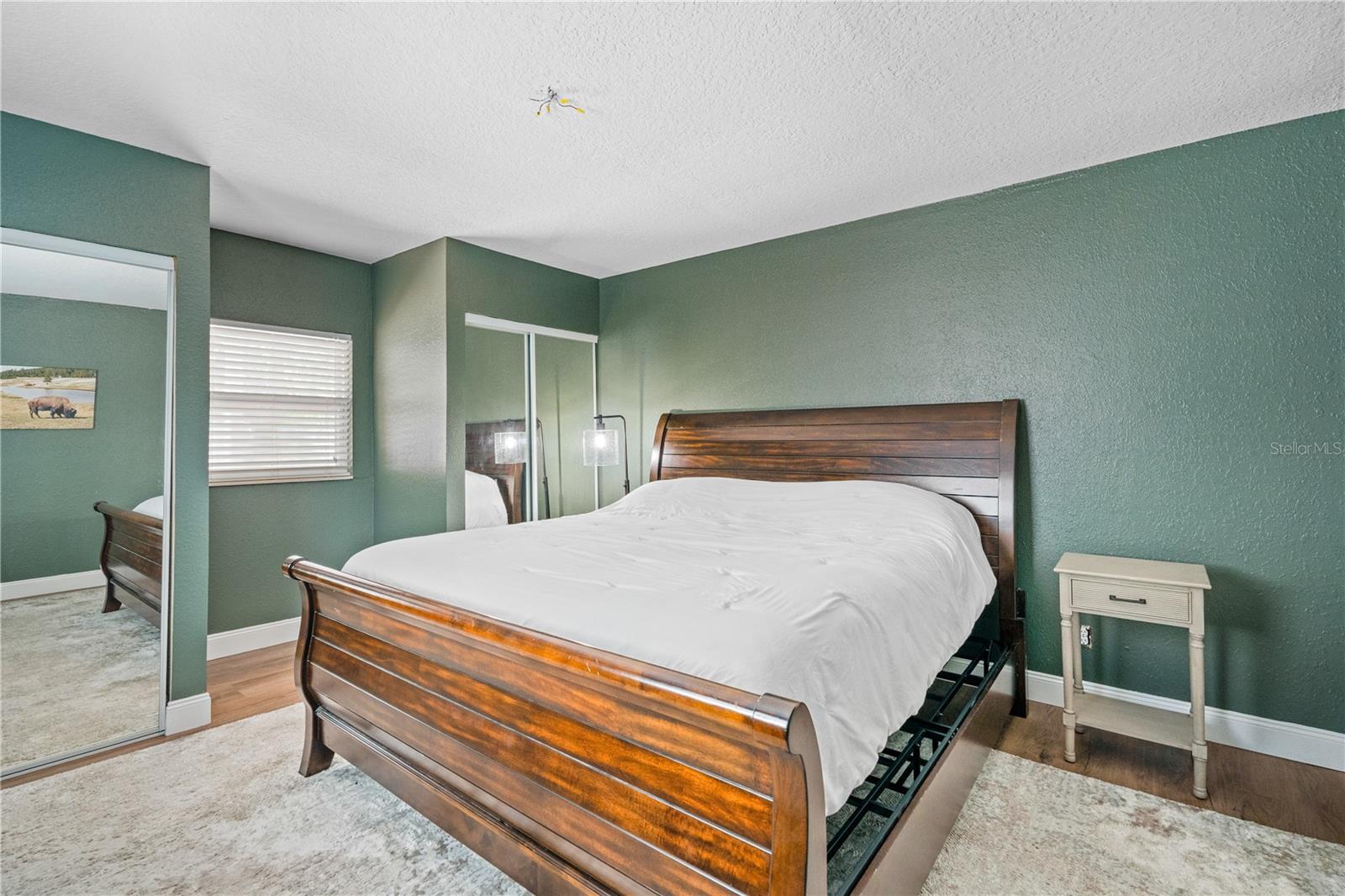 COLLEGE MANOR - Residential