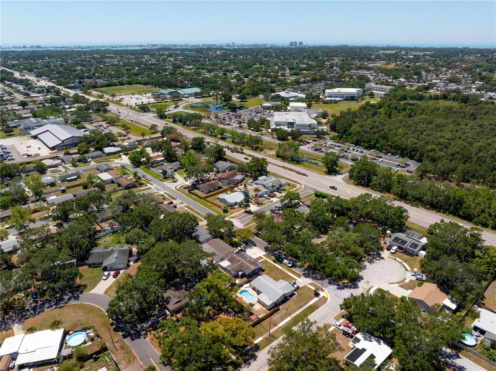 COLLEGE MANOR - Residential