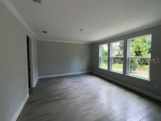 18 ARMOYAN DRIVE